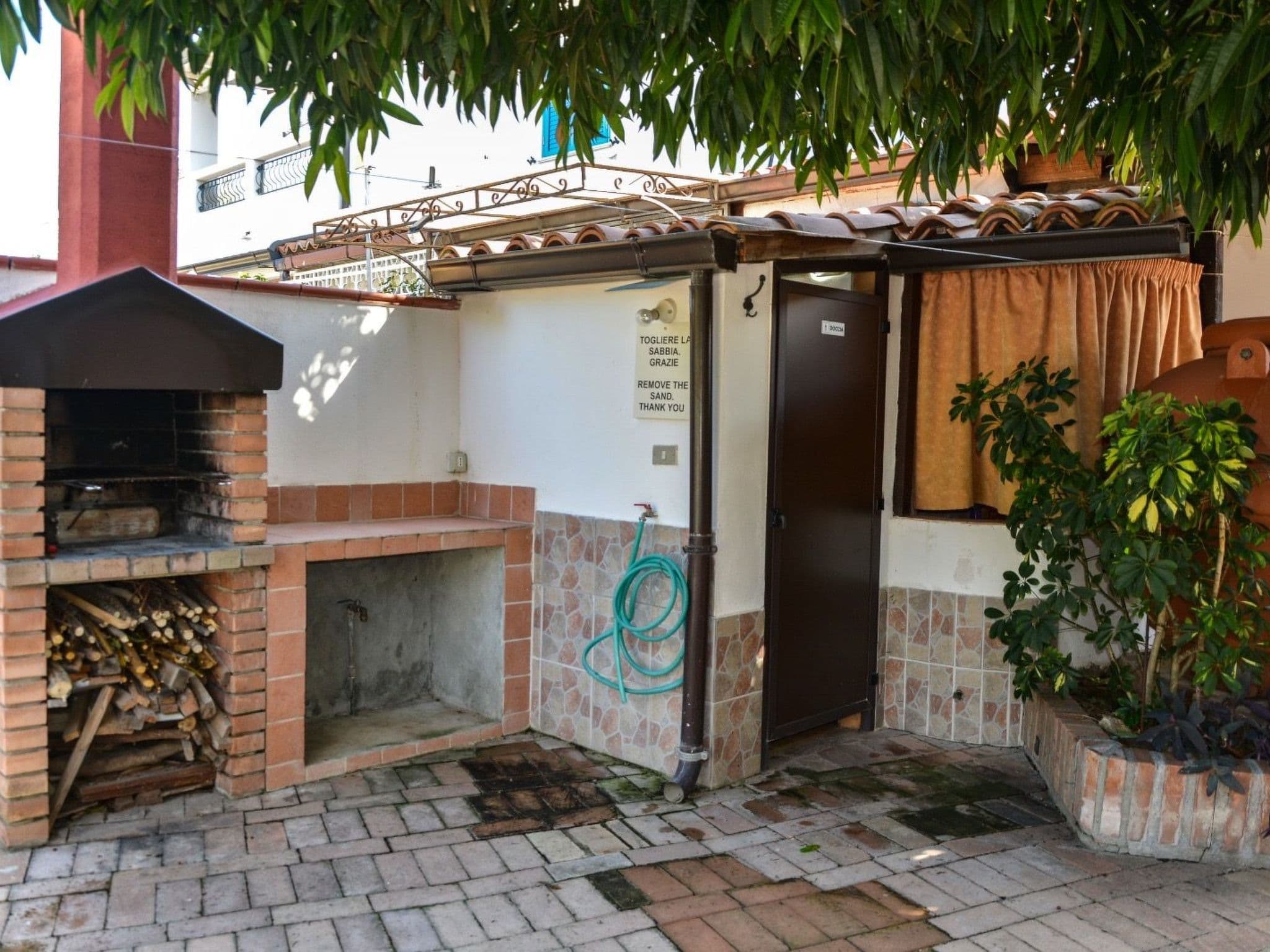 Gallery Image 12