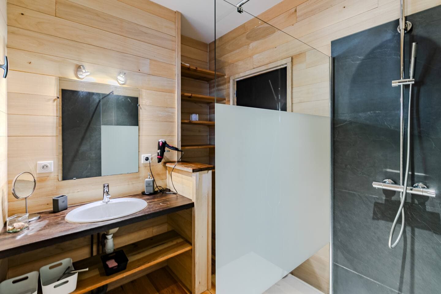 Gallery Image 9