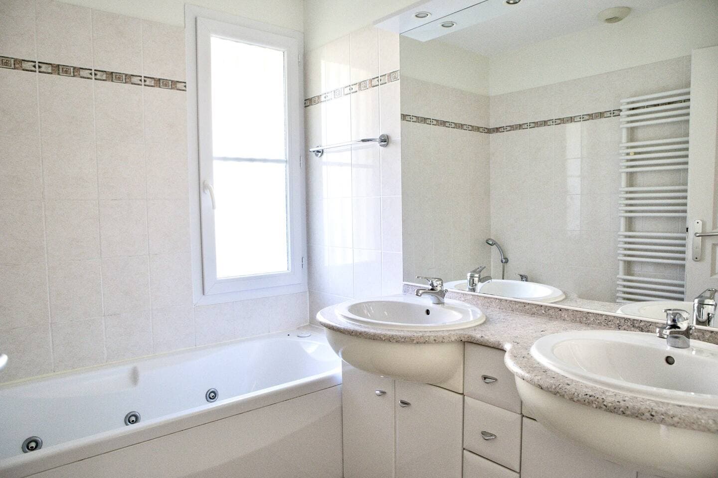 Bathroom of bedroom 2