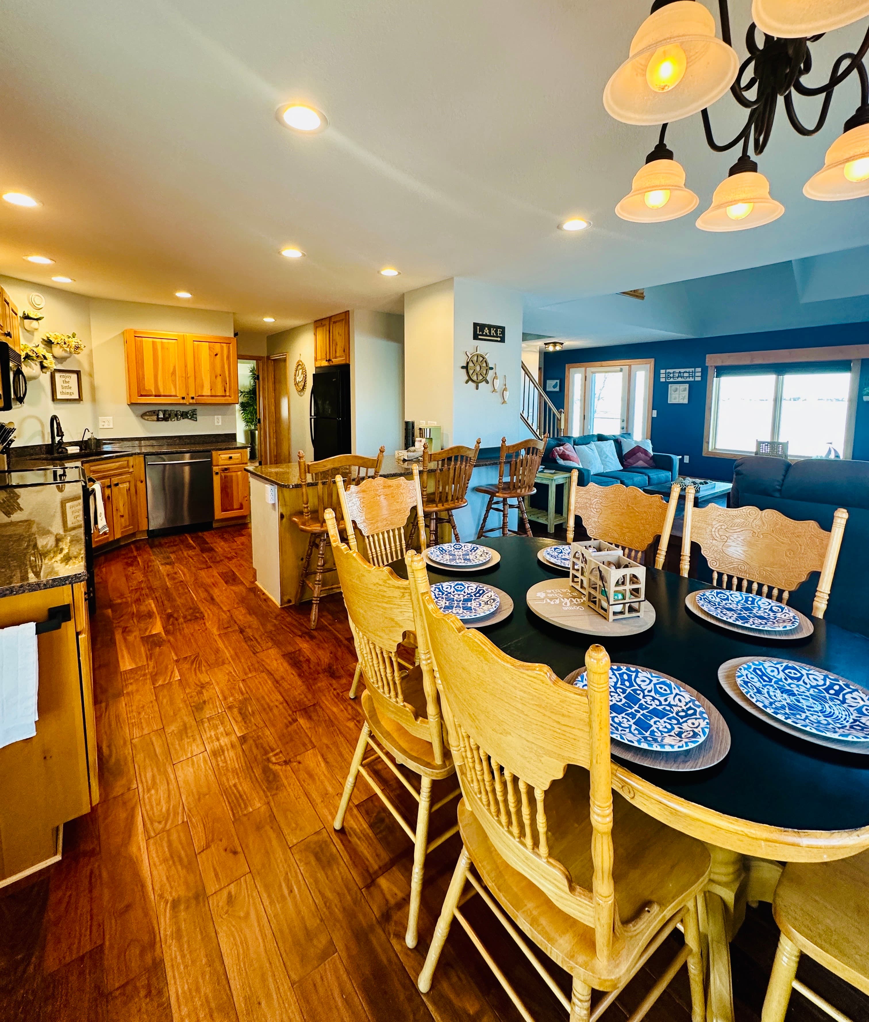Gather around the spacious dining table for meals, games, and conversation—plenty of room for the whole crew to connect and unwind.