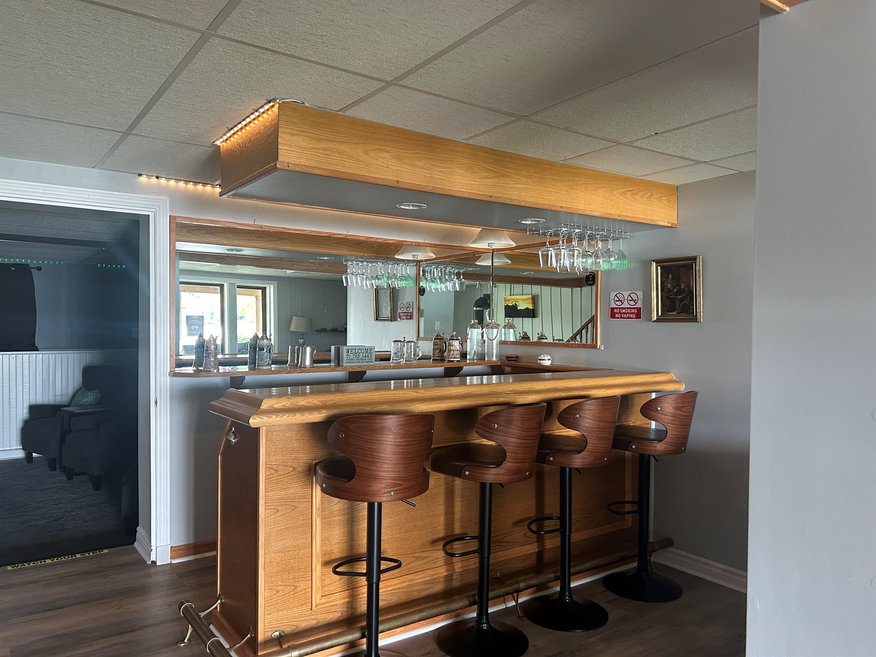 WET BAR