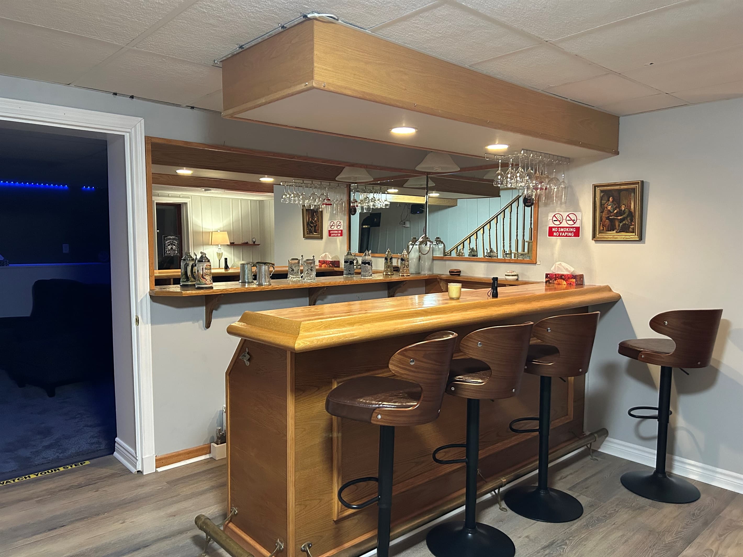 WET BAR