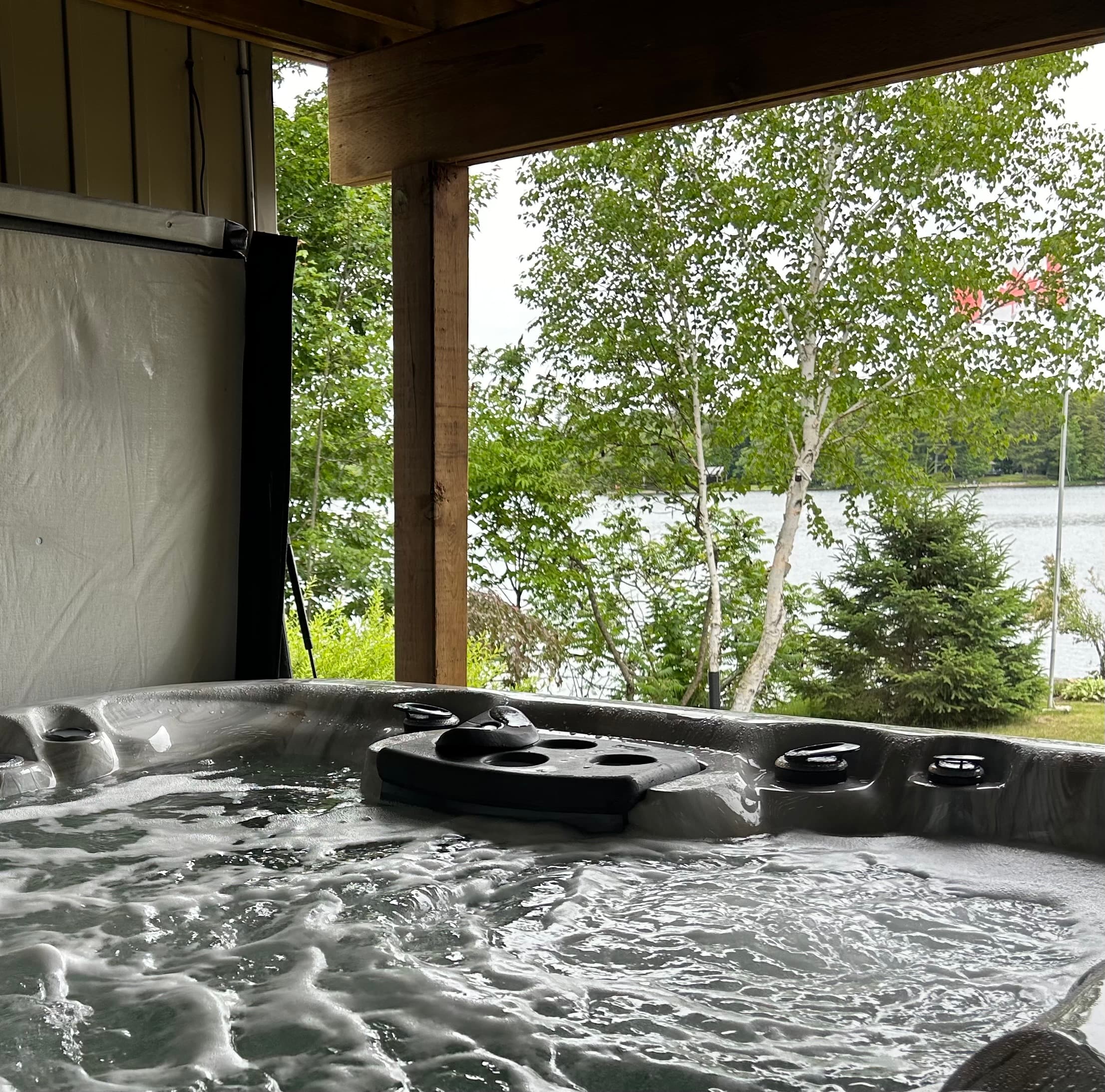 HOT TUB