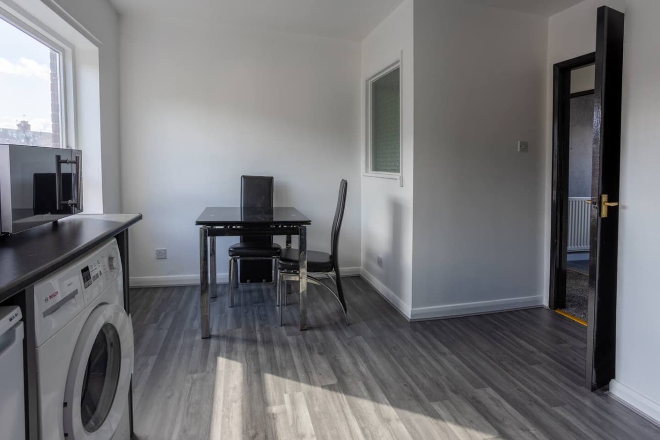 Kitchen, Dining area