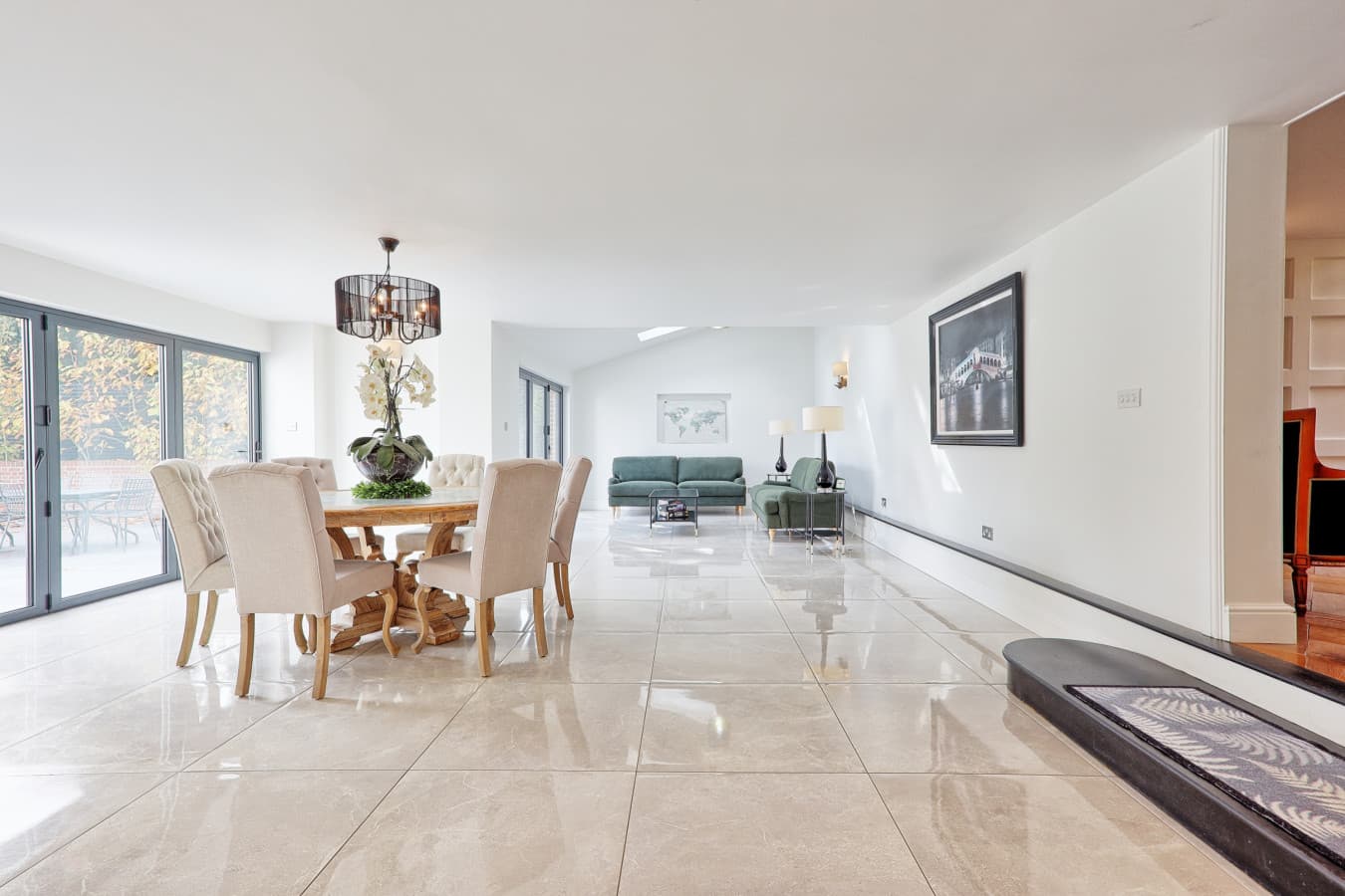 IMG_8208_09_10_easyHDR-interior3.jpg