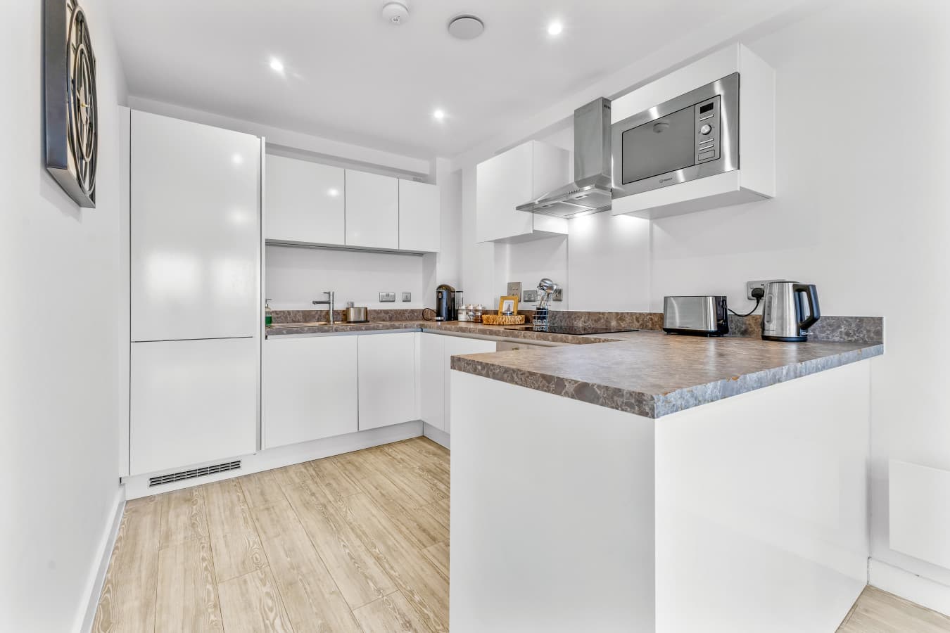 Apt 417 Middlewood Plaza -4.jpg