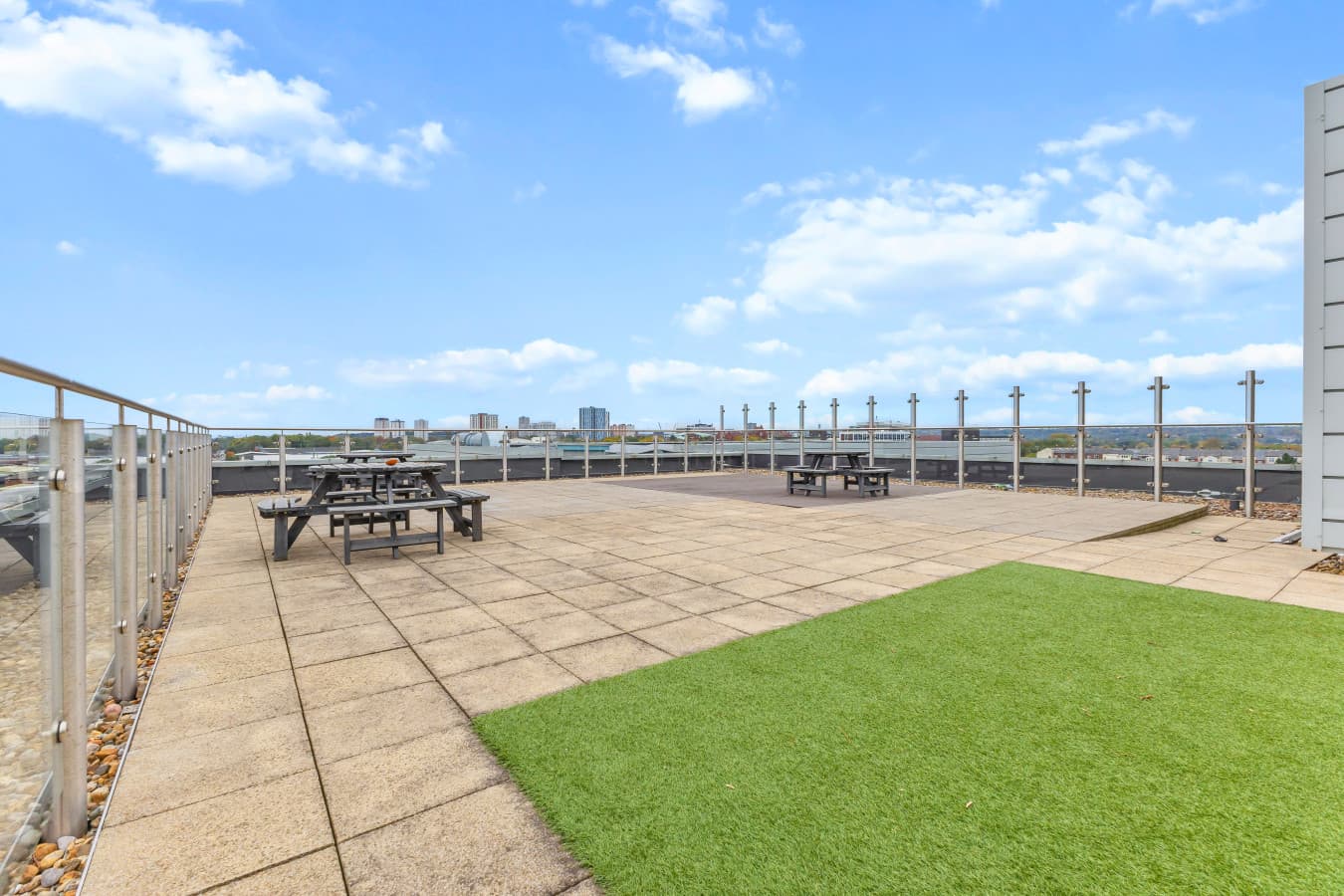 Apt 417 Middlewood Plaza -8.jpg