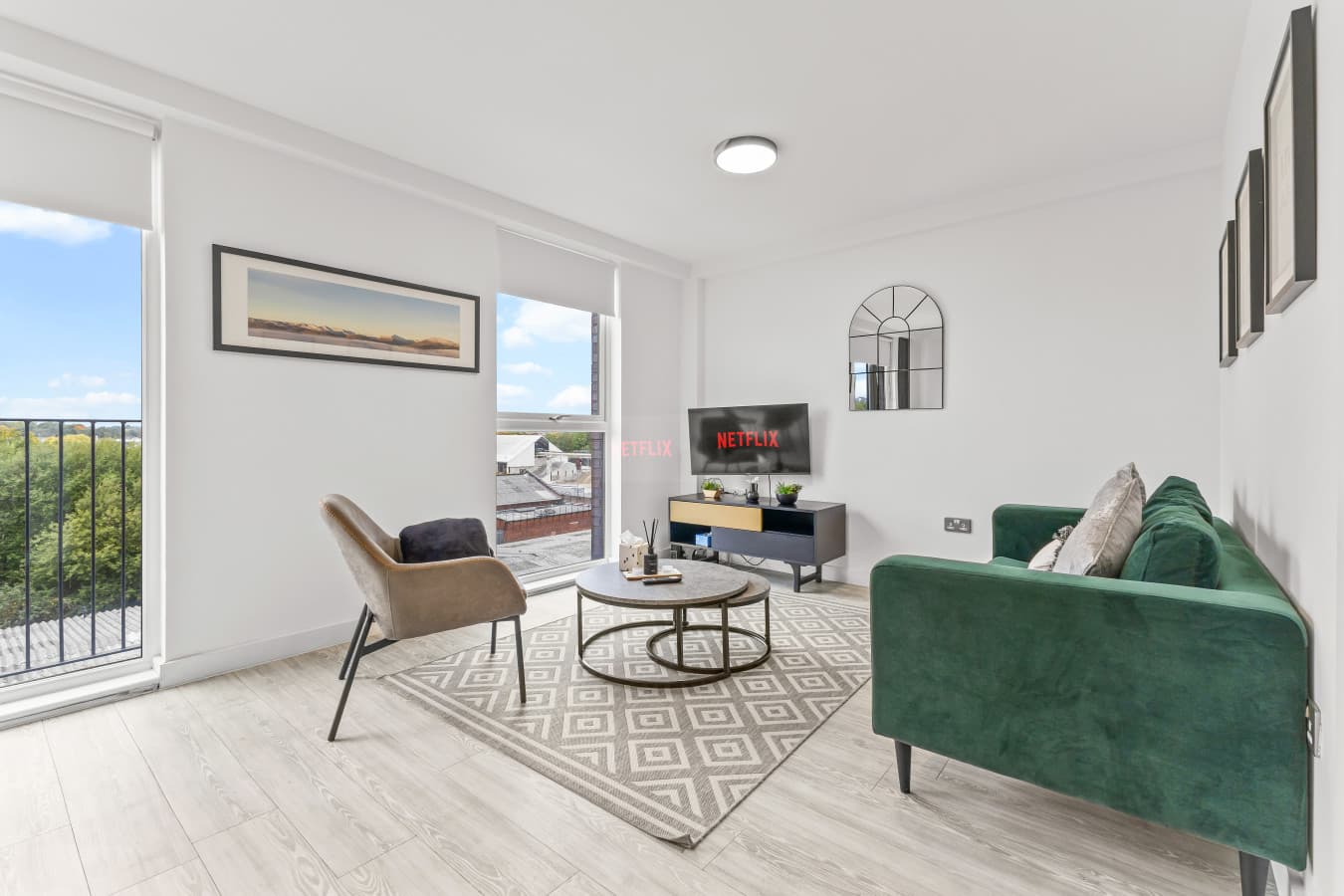 Apt 417 Middlewood Plaza -2.jpg