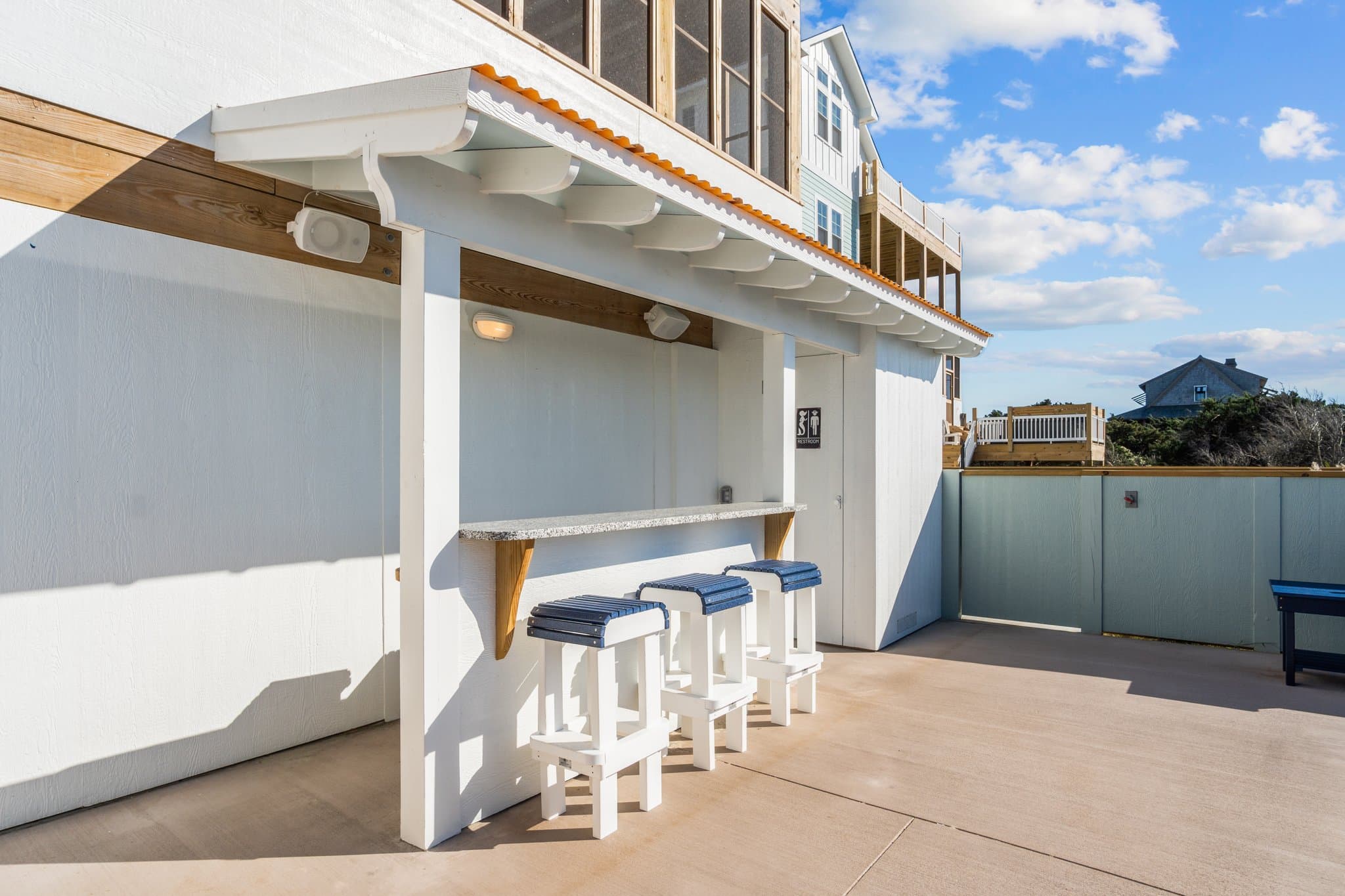 Tiki Bar & Gate to Soundfront Beach