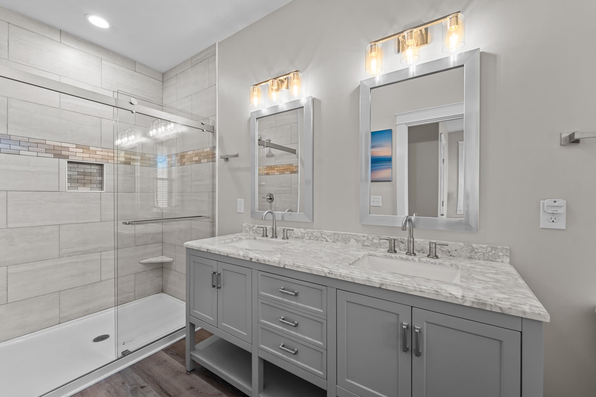 Dual Vanity Private Bath