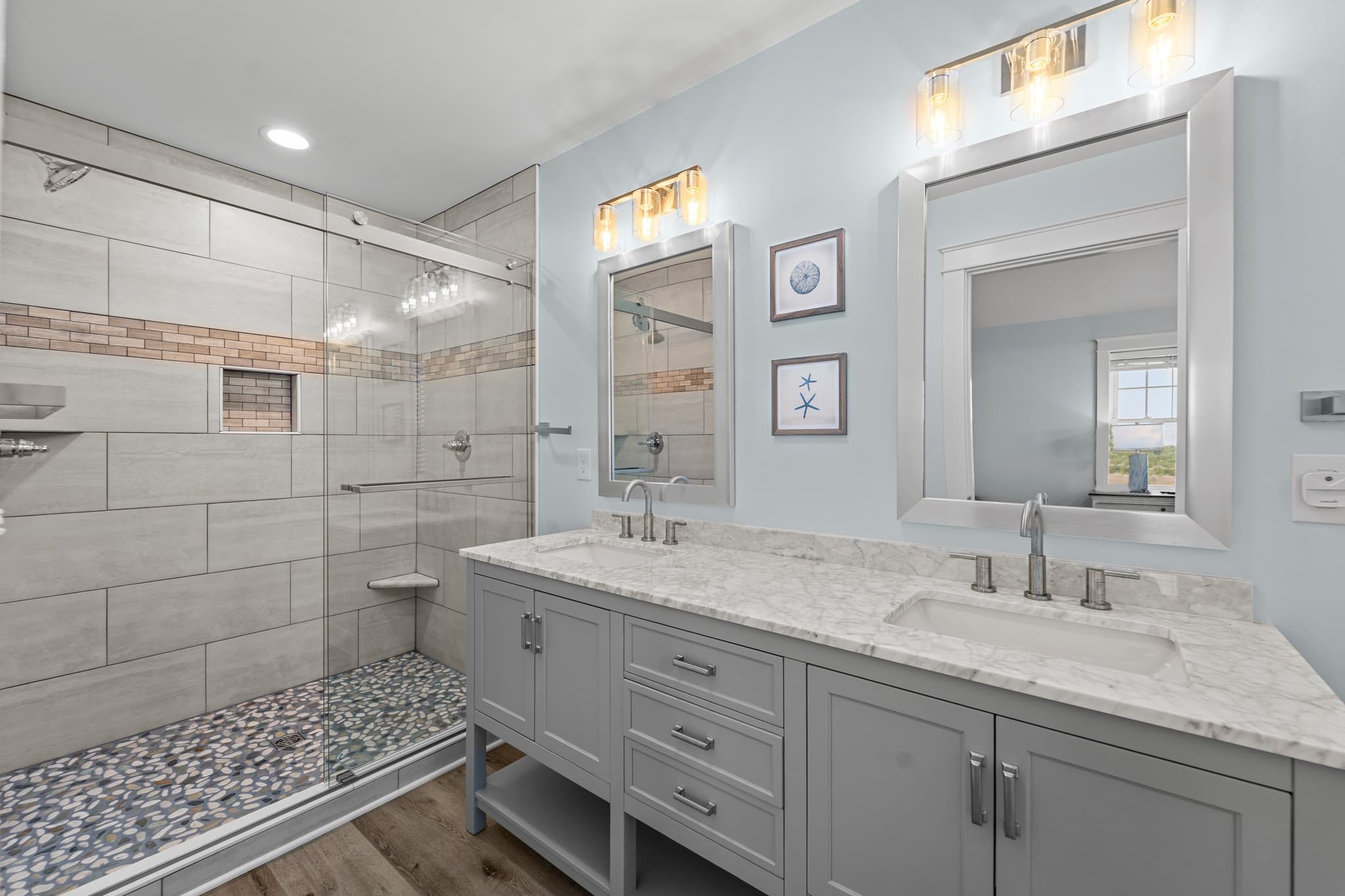 Dual Vanity Private Bath