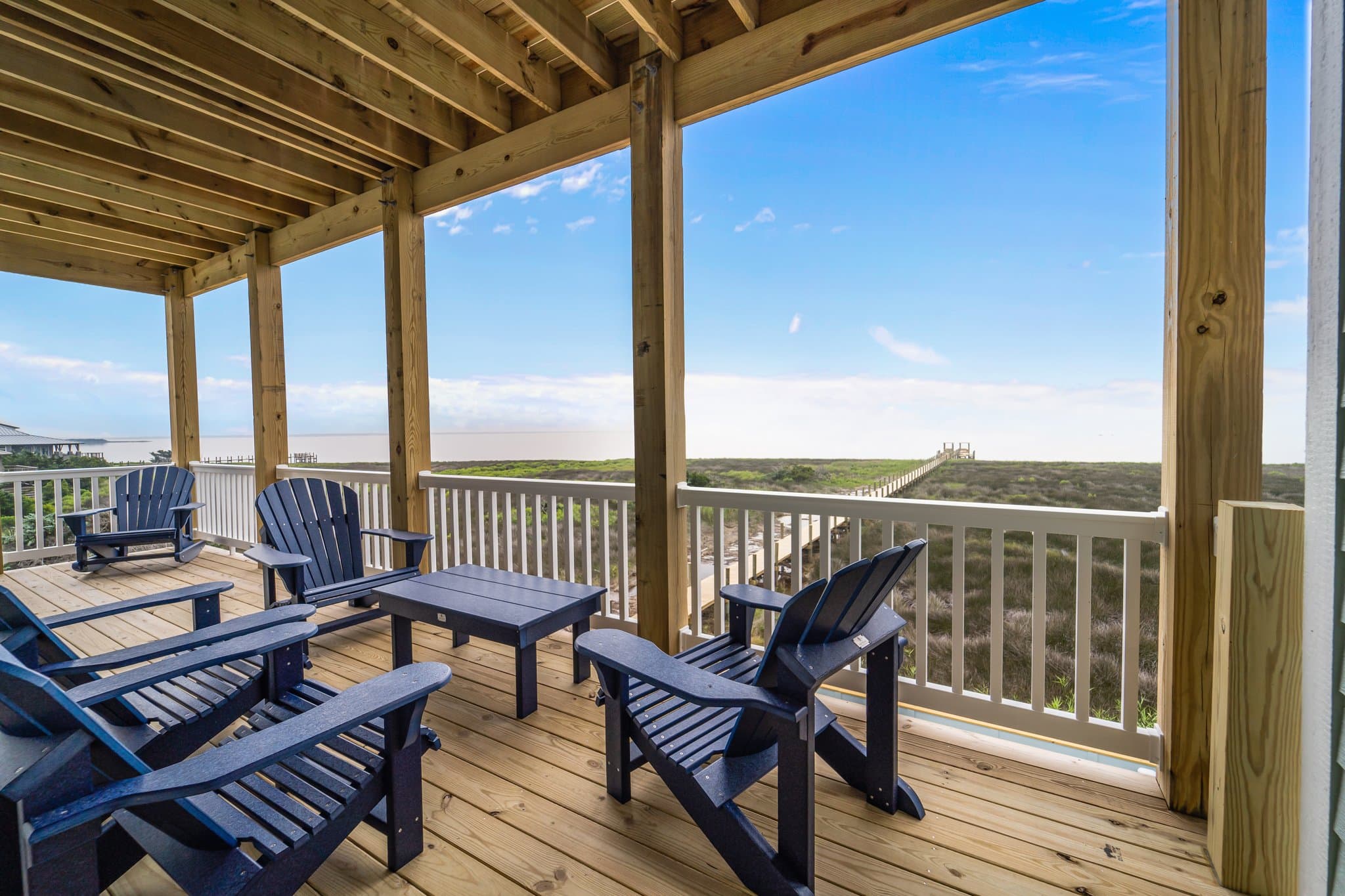 Mid-level Deck Seating