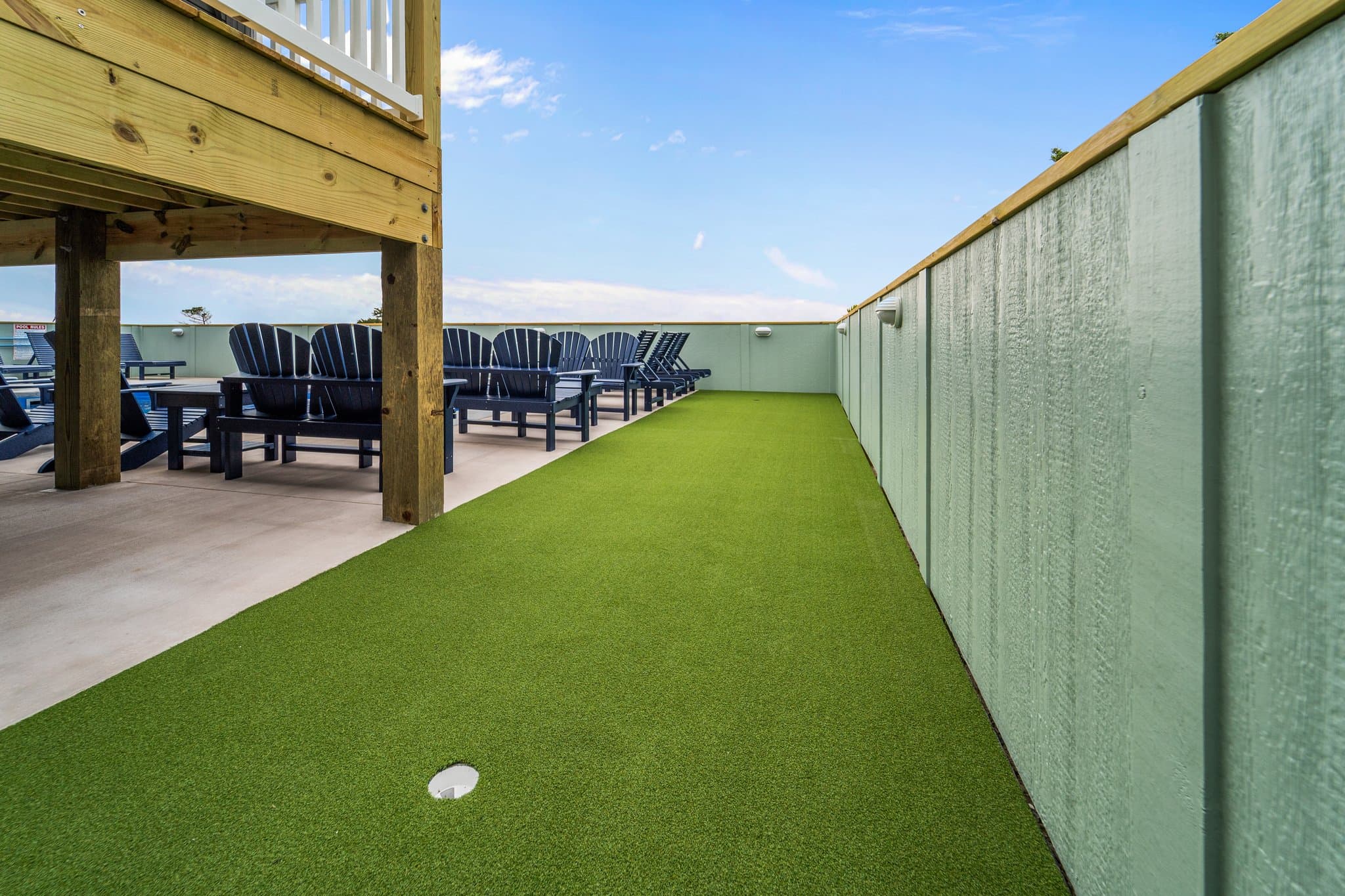 Putting Green with 2 Holes