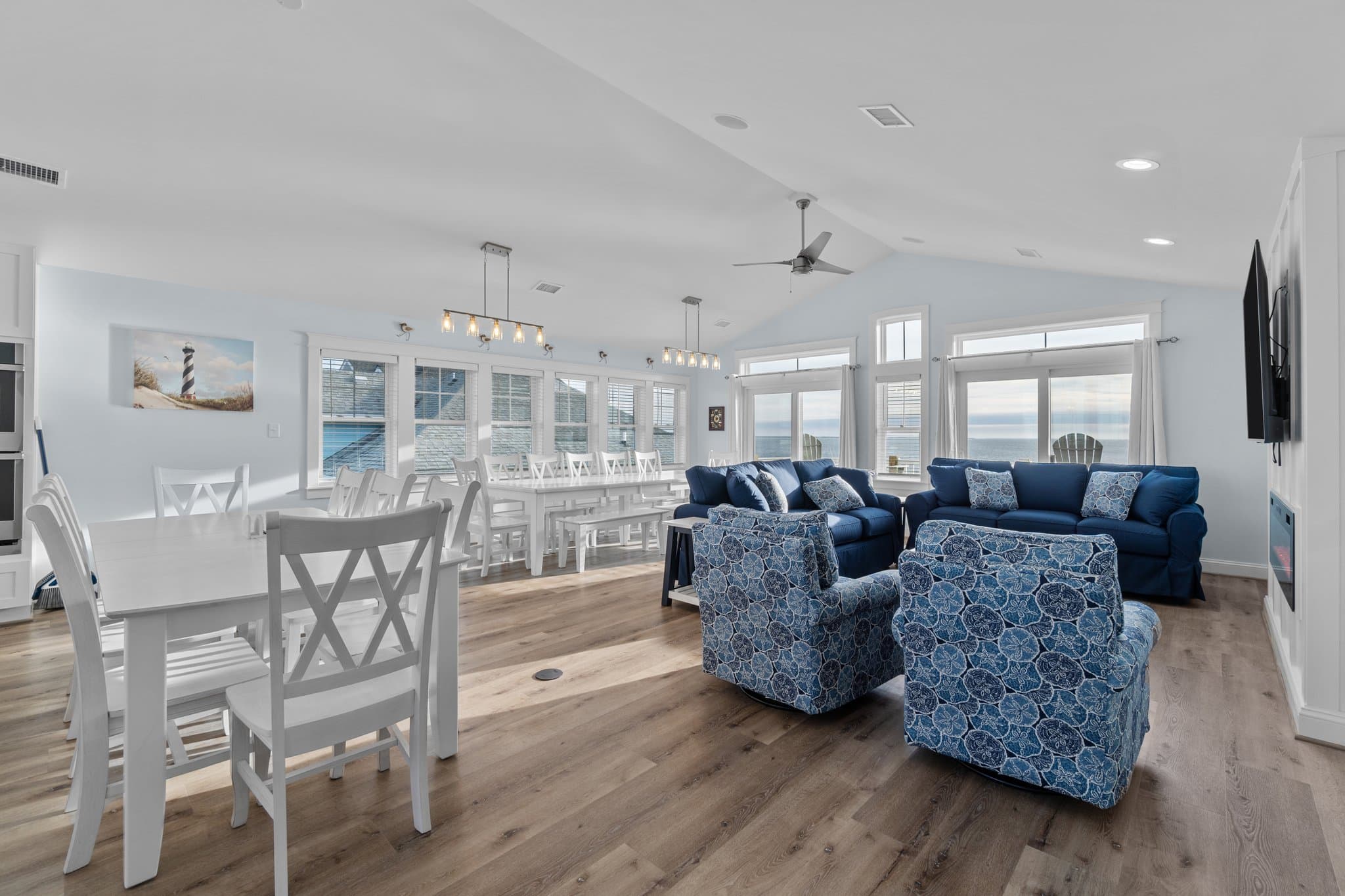 Open Layout Living & Dining
