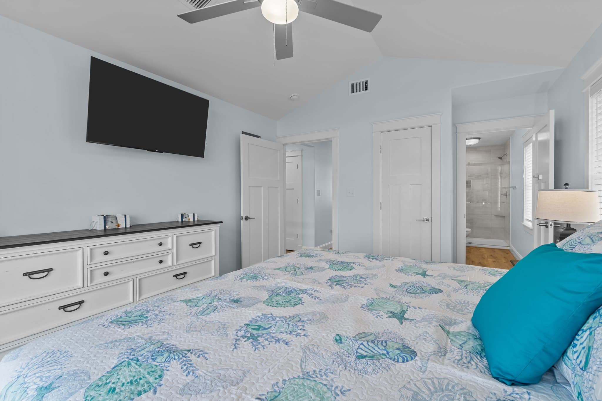 King En Suite Bedroom