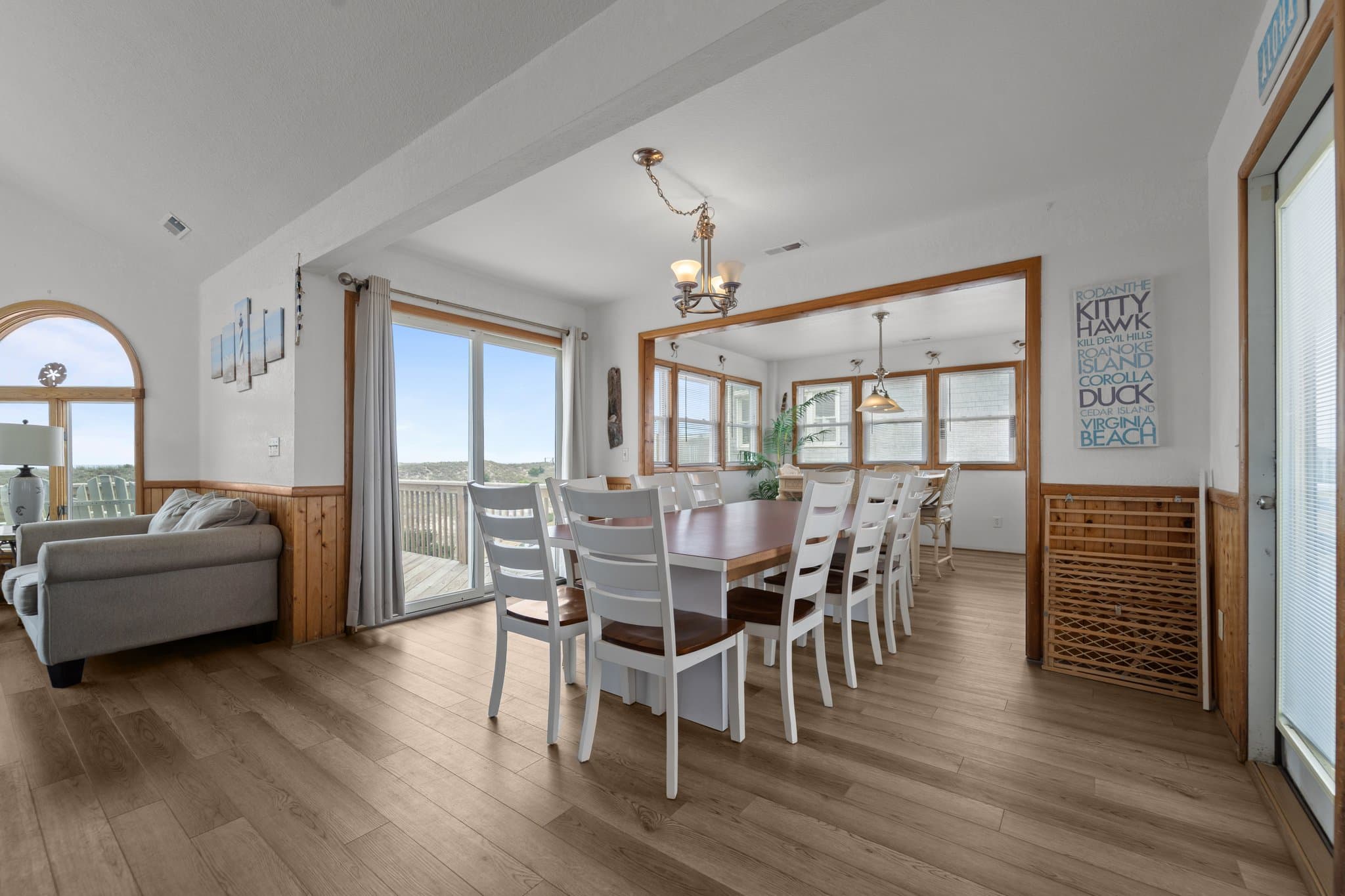 Top Level Dining Area