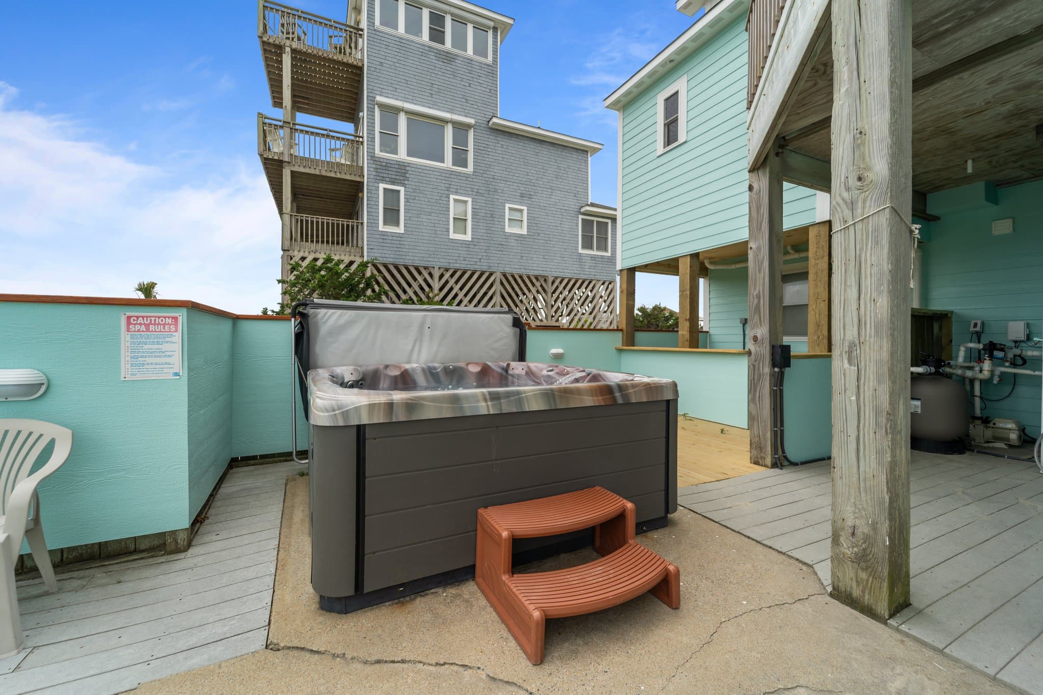 Hot Tub & Tiki Bar