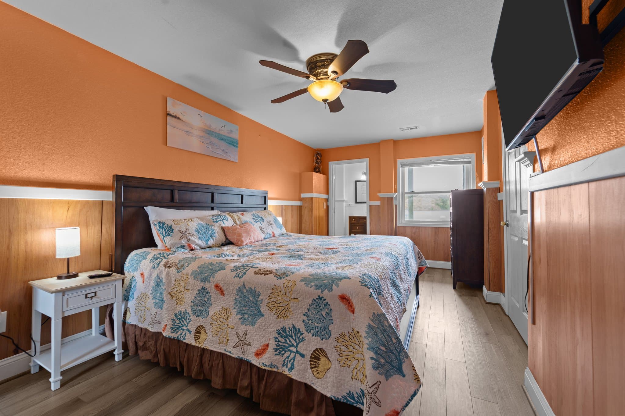 Lower Level Master King Suite