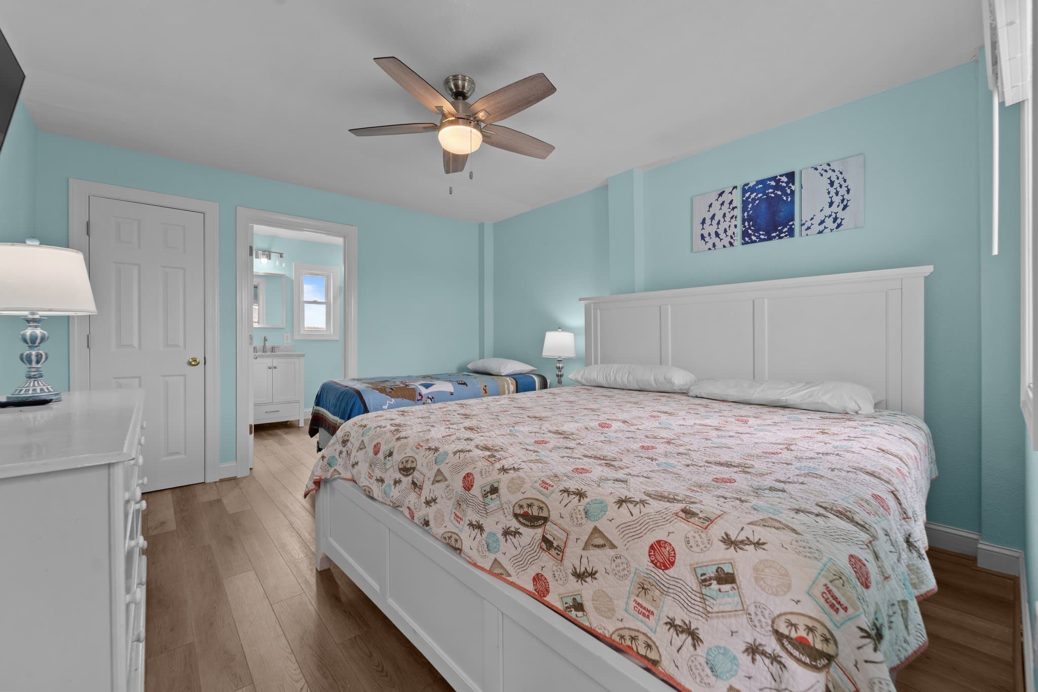 King Bedroom + Twin, with En Suite Bathroom