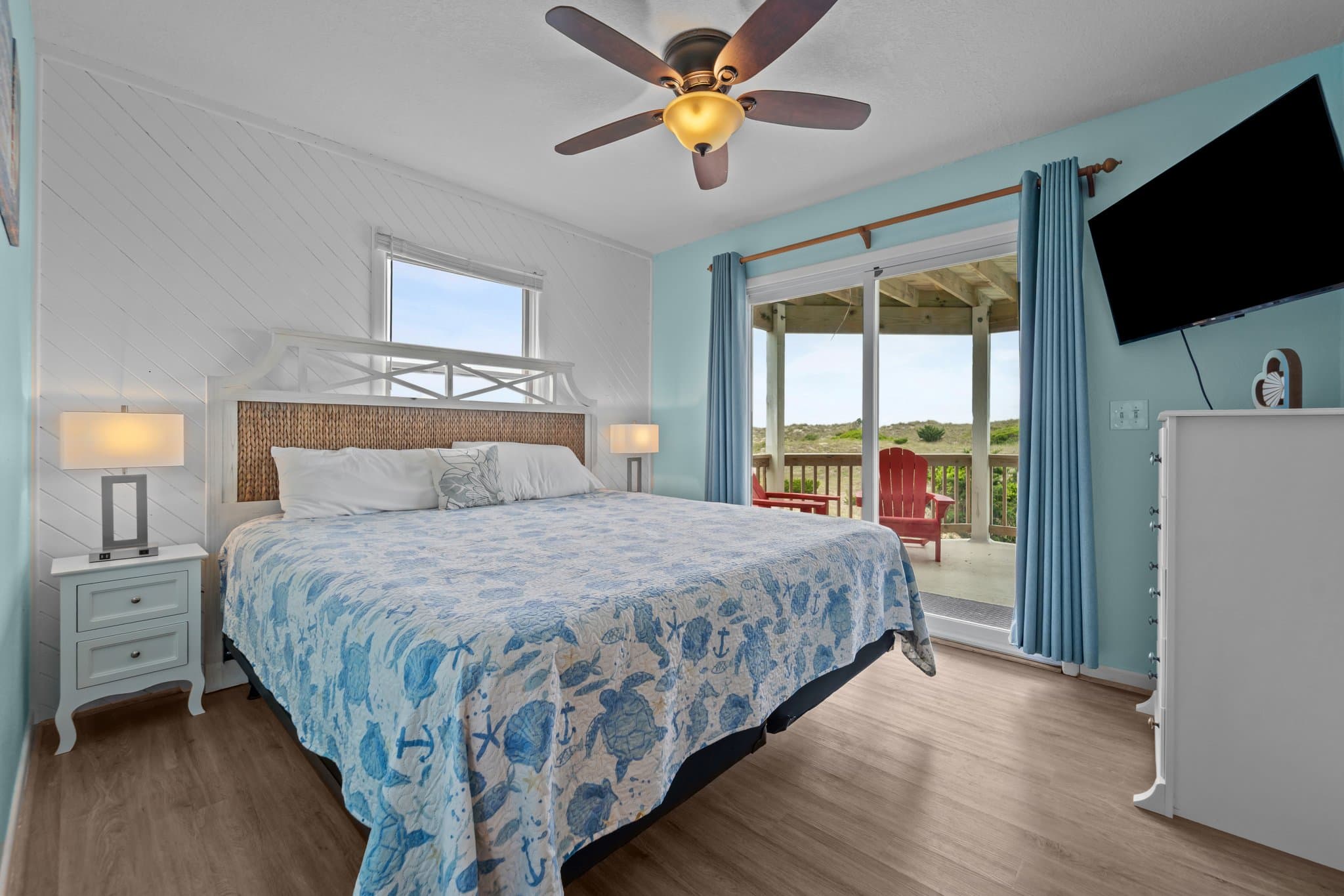 Oceanfront King Bedroom