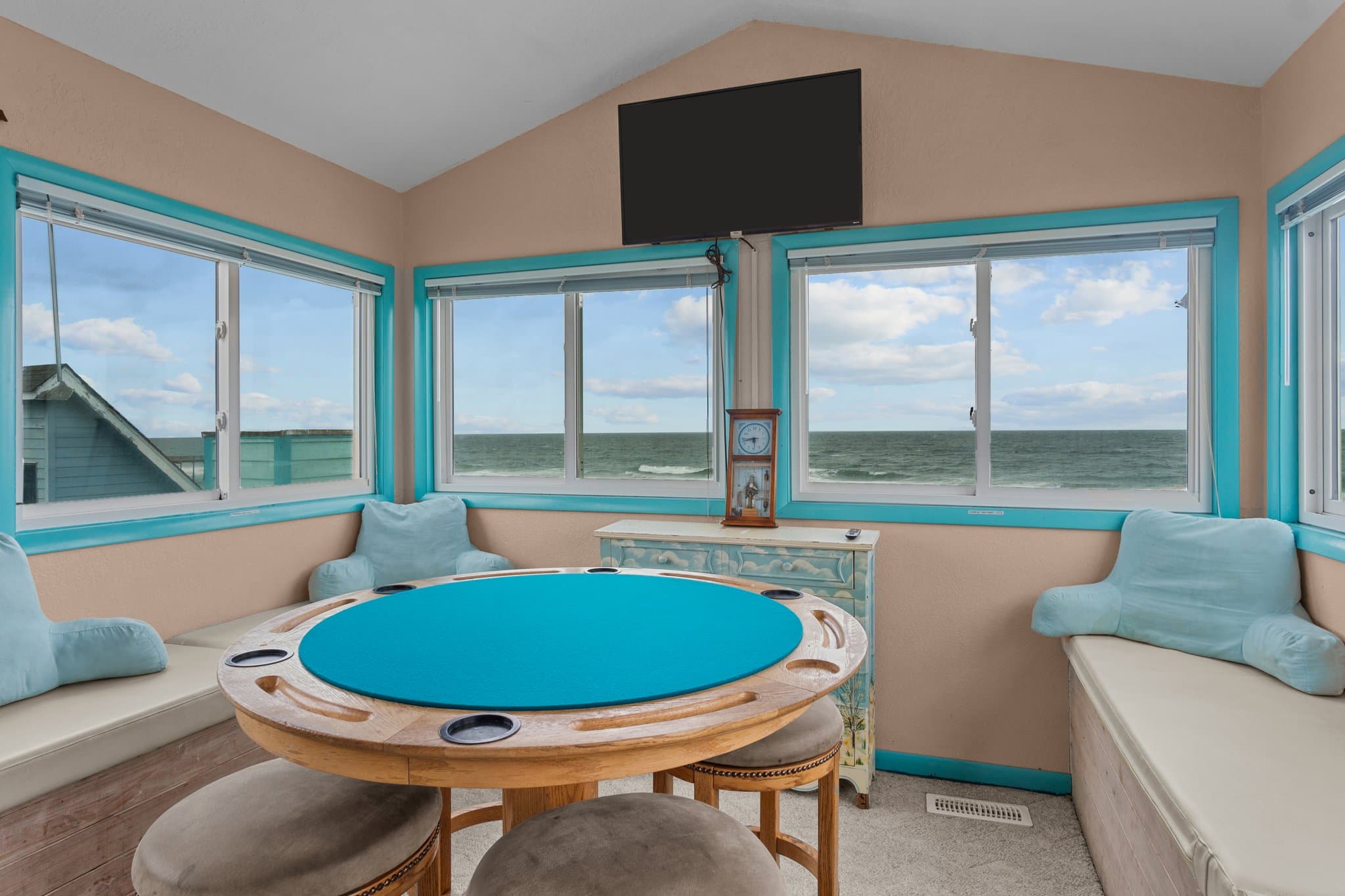 Oceanfront Gameroom in Top Level