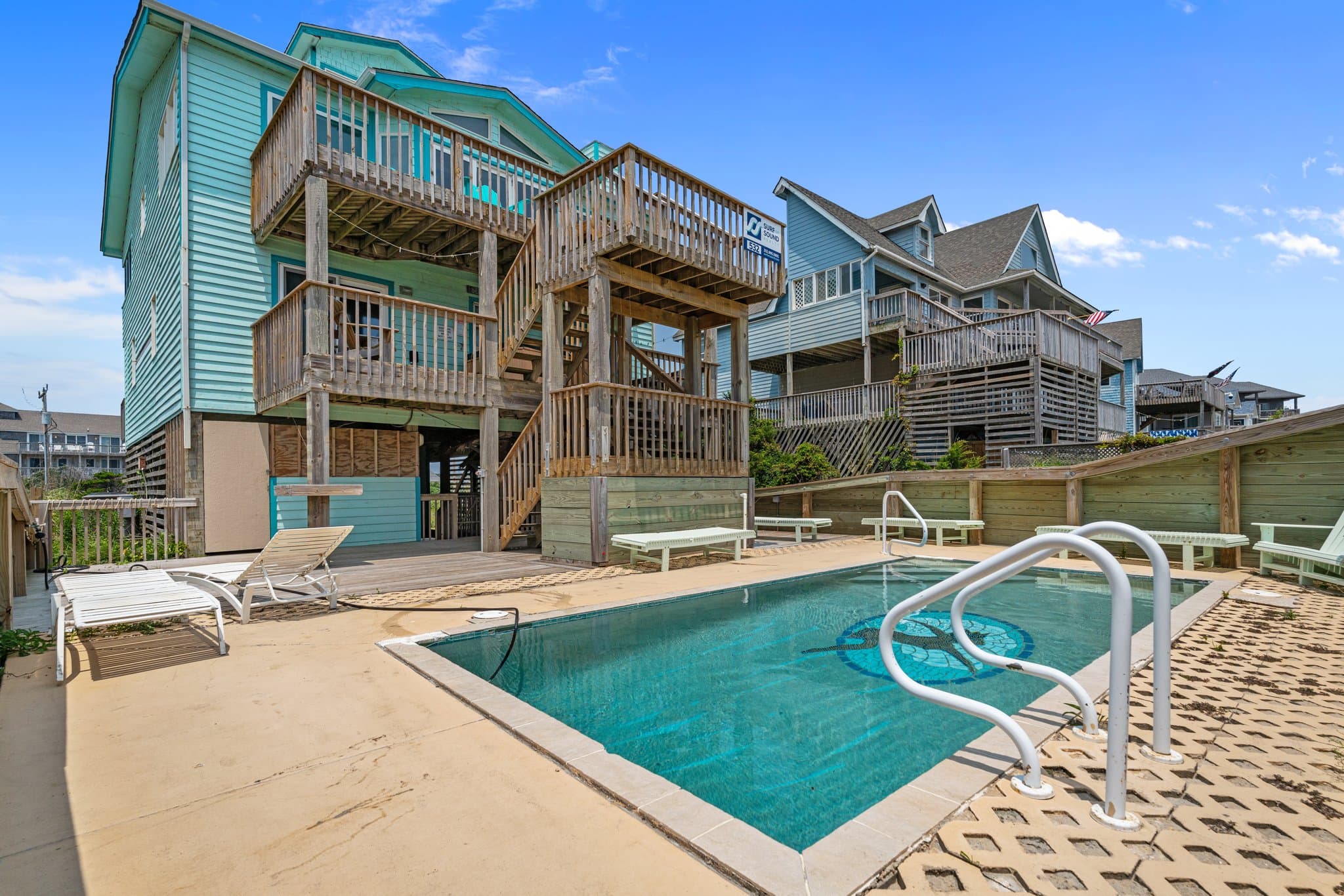 Private Pool & Loungers