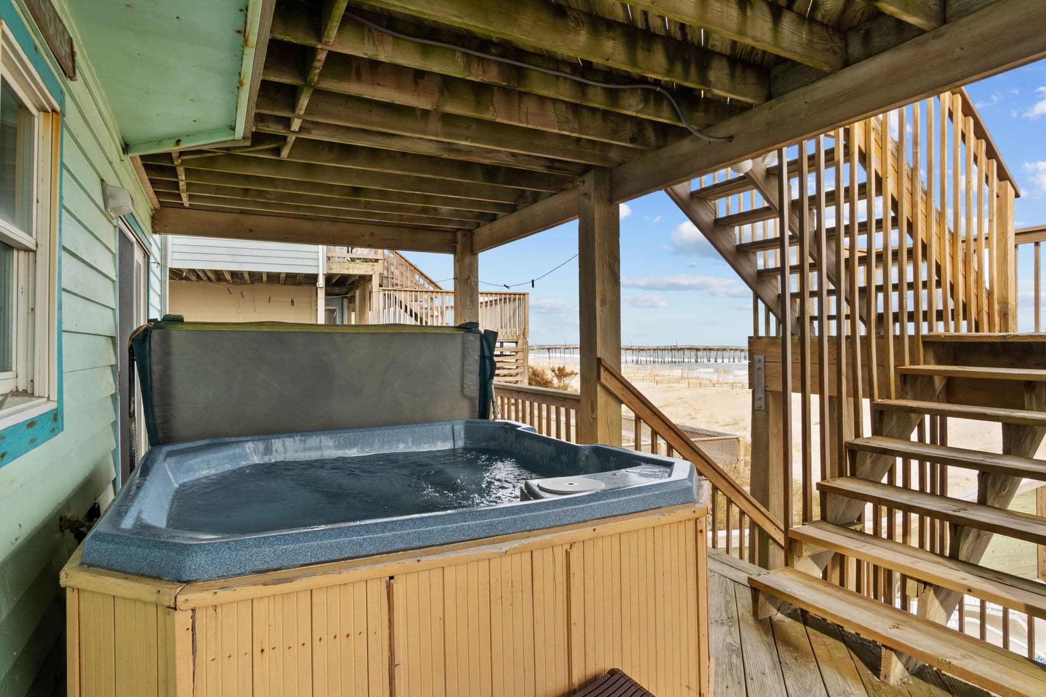 Hot Tub Overlooking Ocean