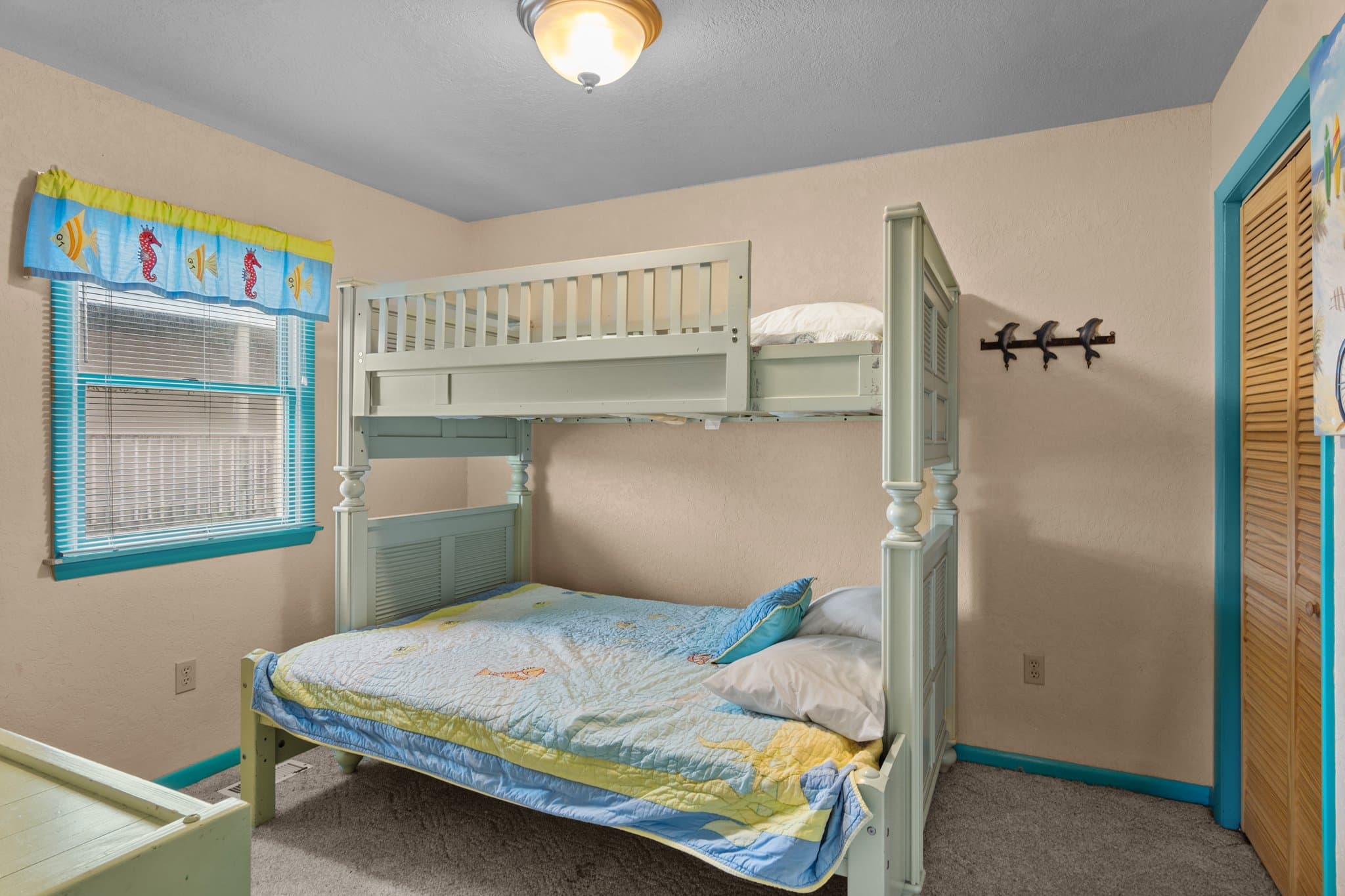 Pyramid Bunk Bedroom