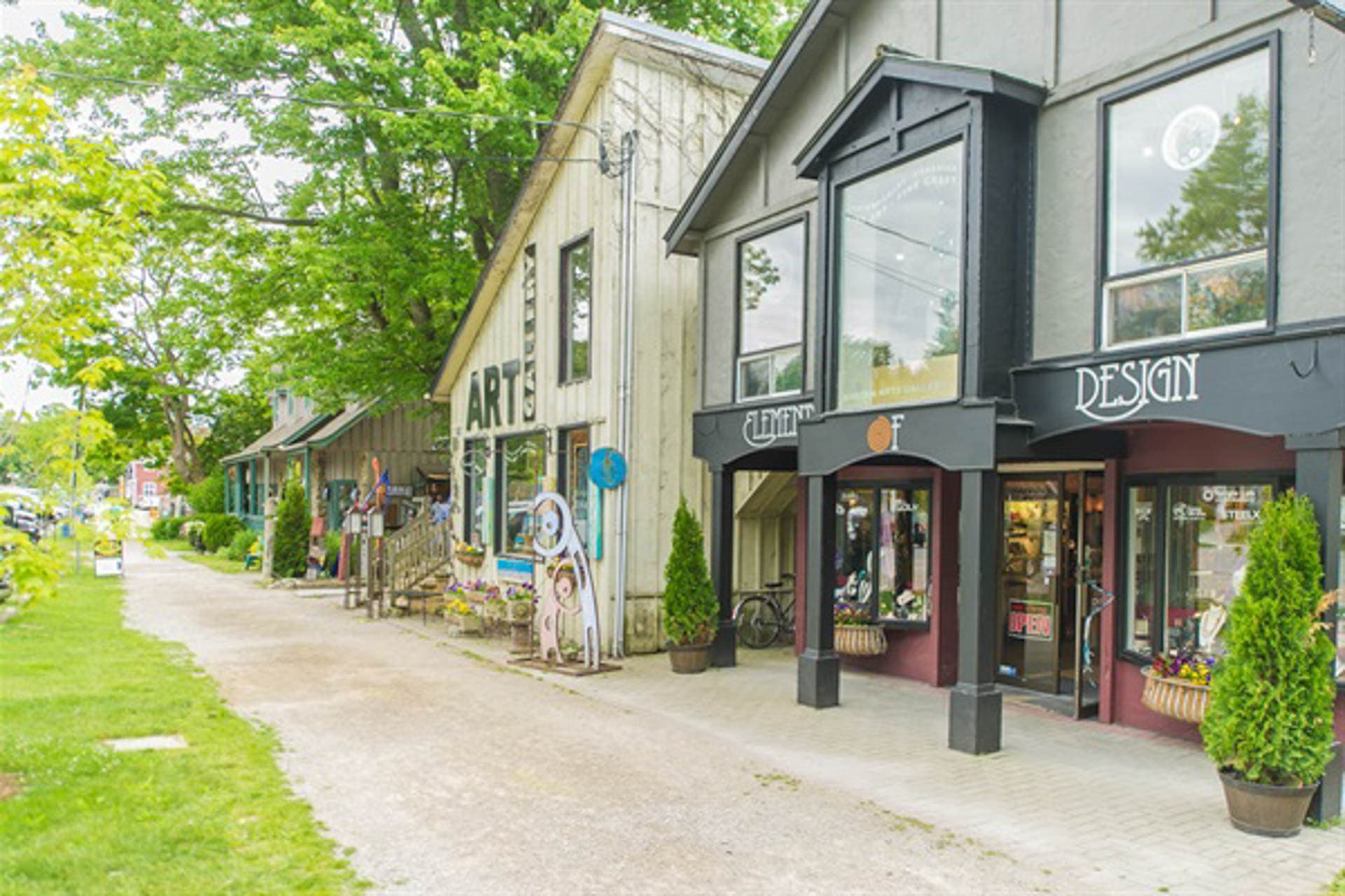 Quaint shops and restaurants