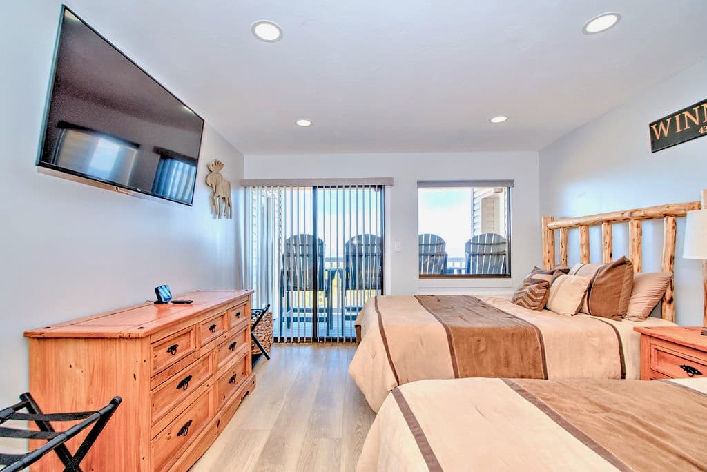 Bedroom 2 queen Beds