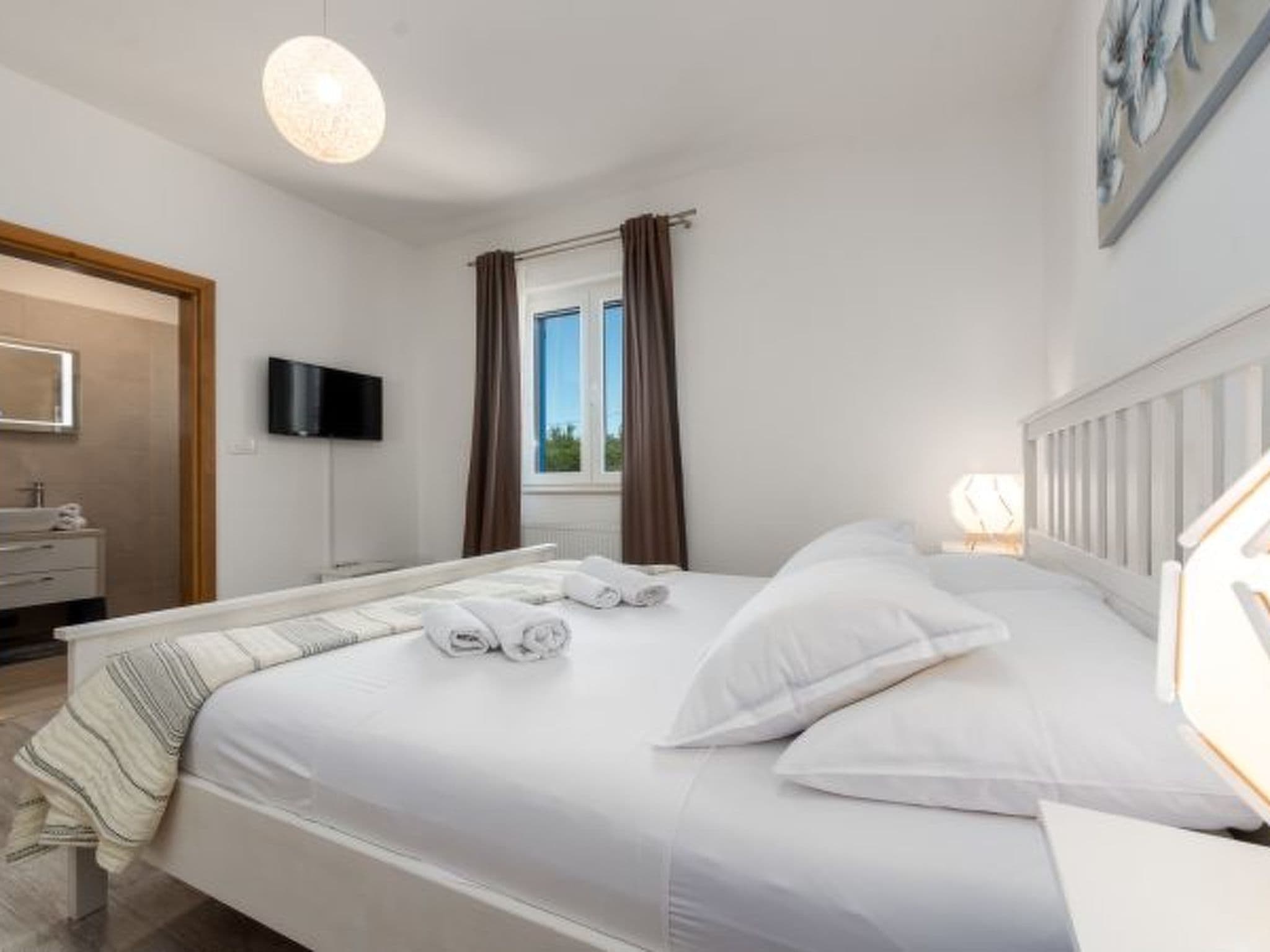 Gallery Image 19