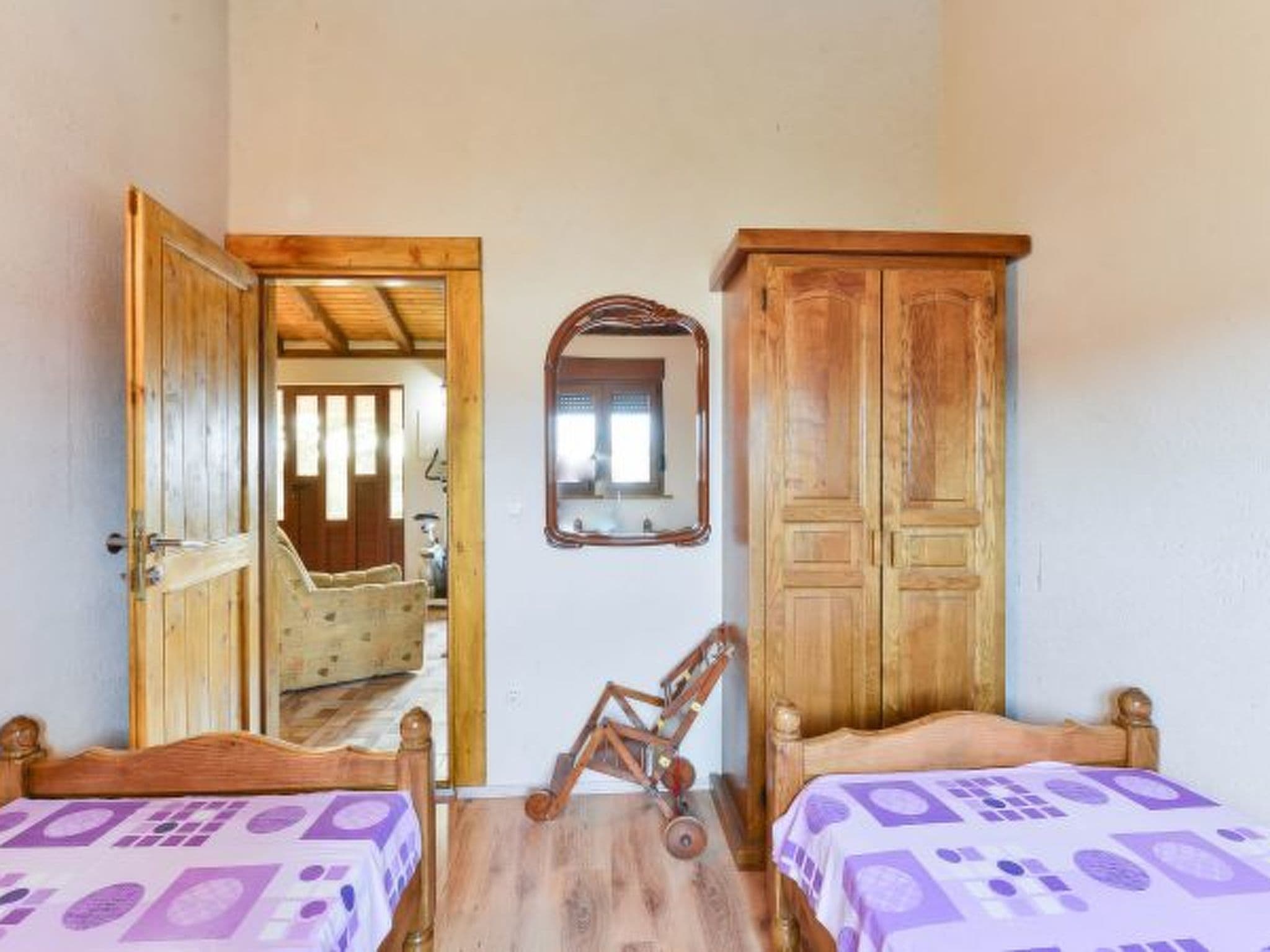 Gallery Image 13