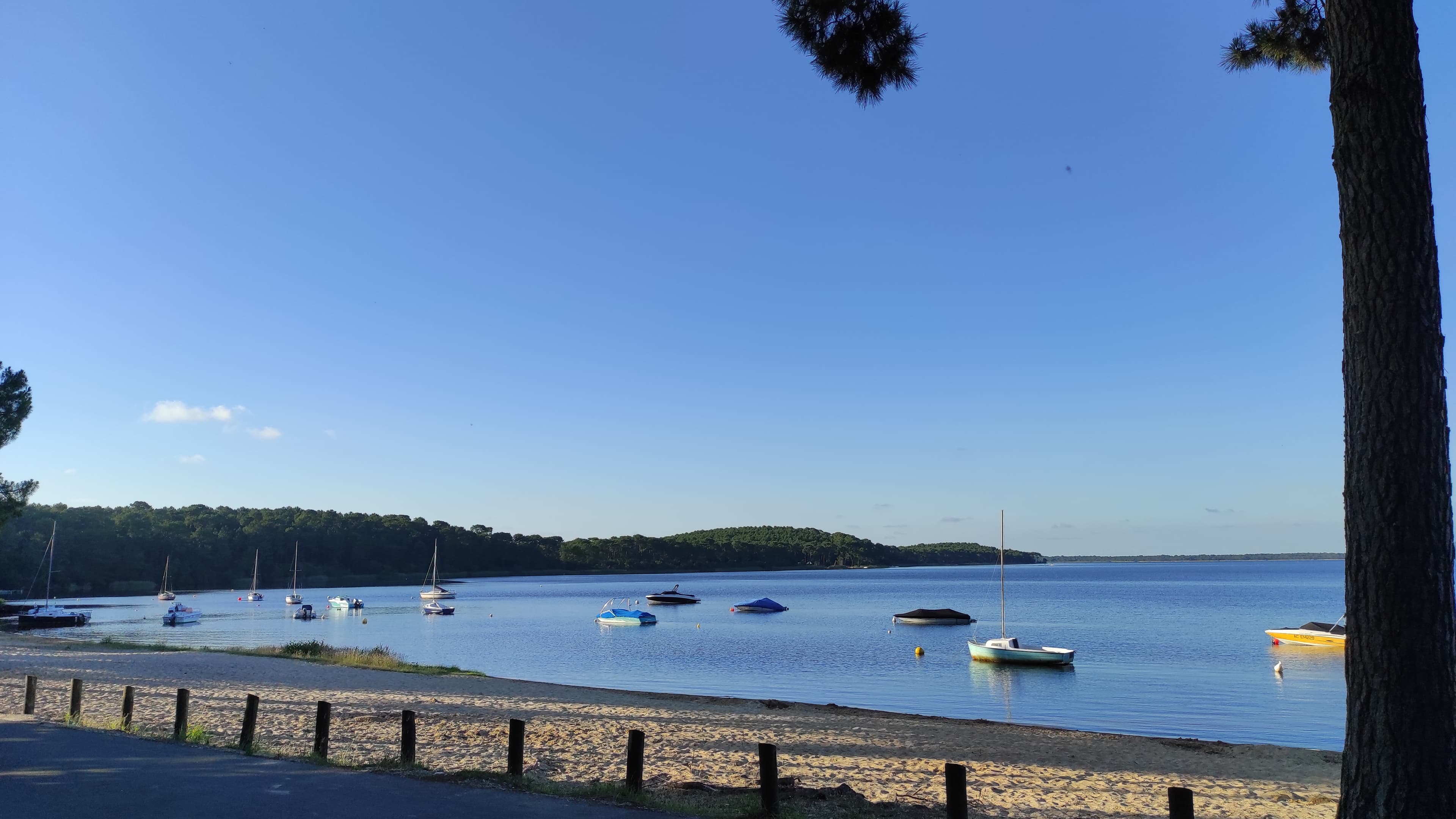 LA GRANDE ESCOURE PLAGE (au bout de la rue)