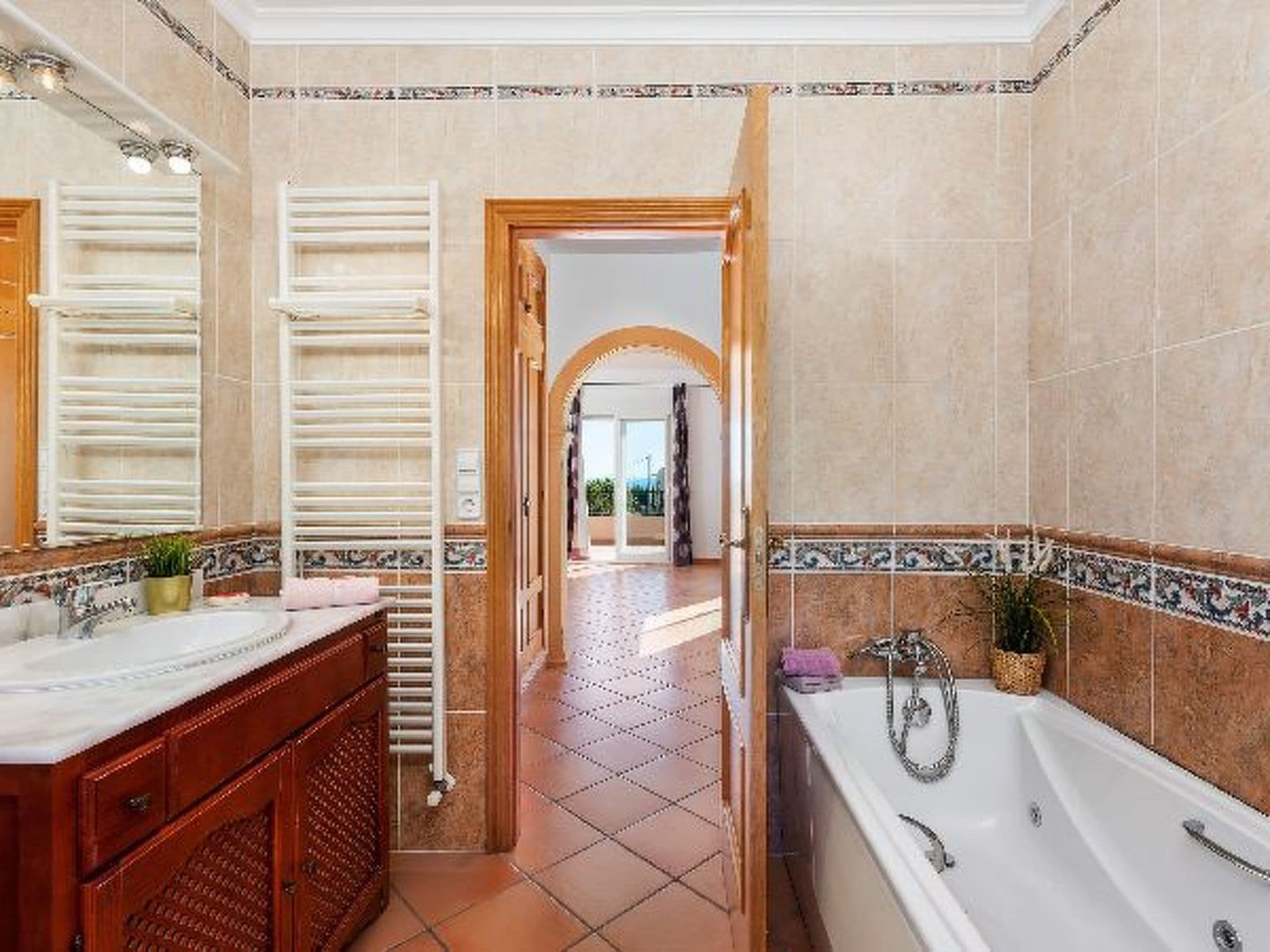 Gallery Image 64
