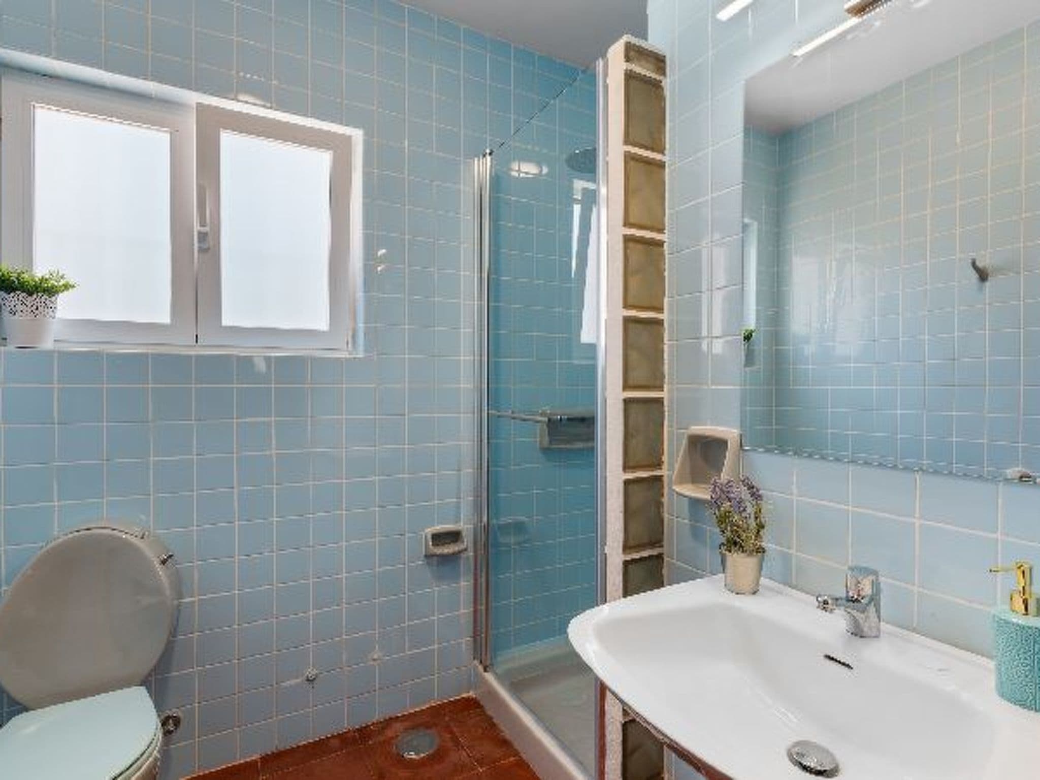 Gallery Image 73