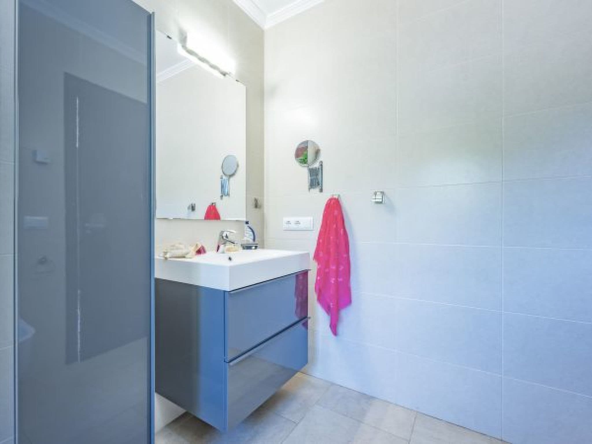 Gallery Image 52