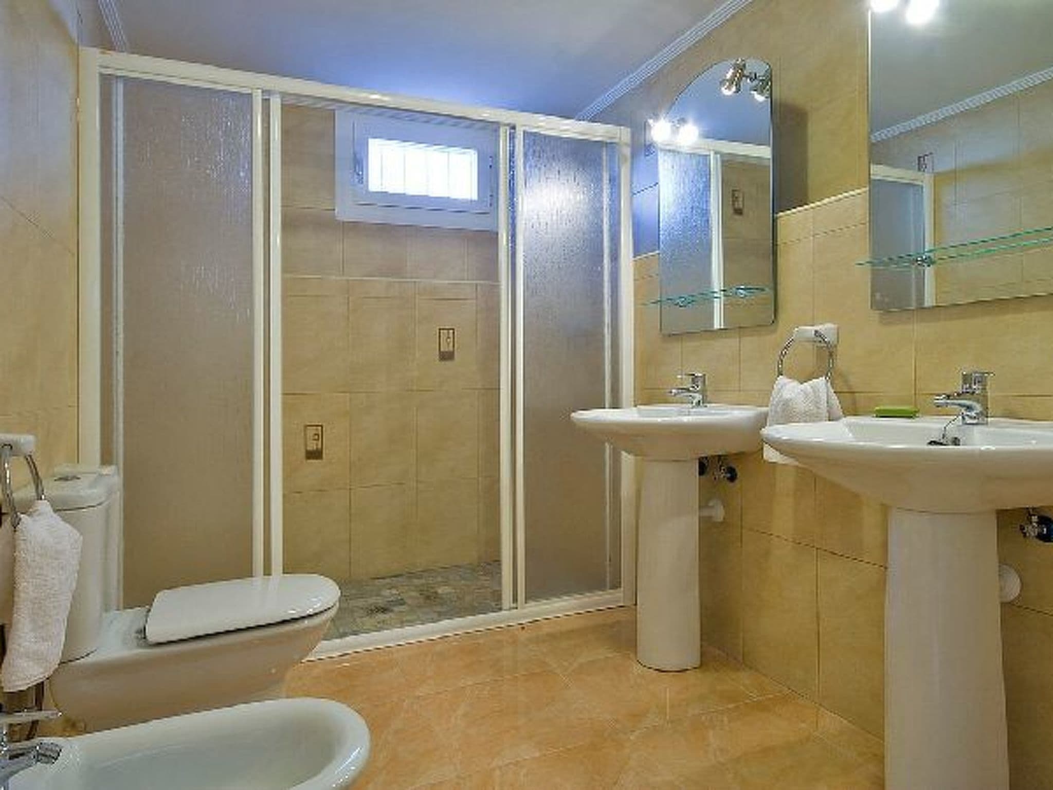Gallery Image 20