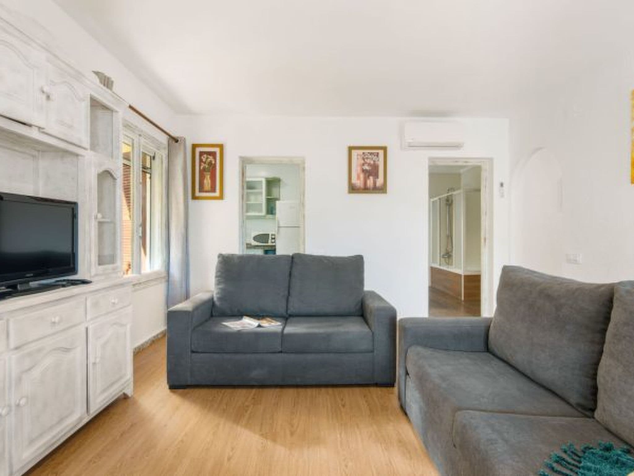 Gallery Image 13