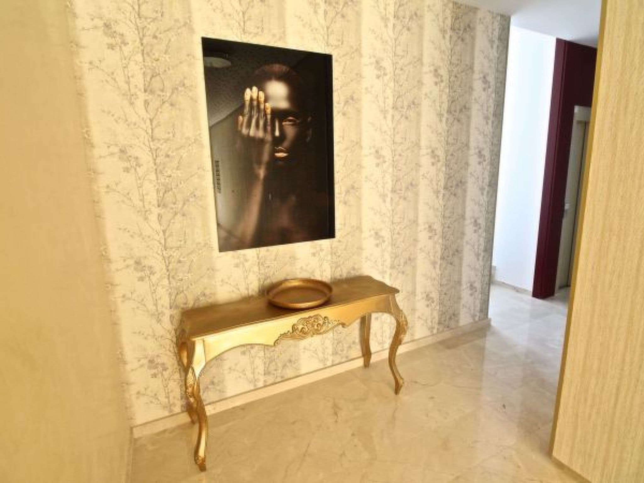 Gallery Image 19