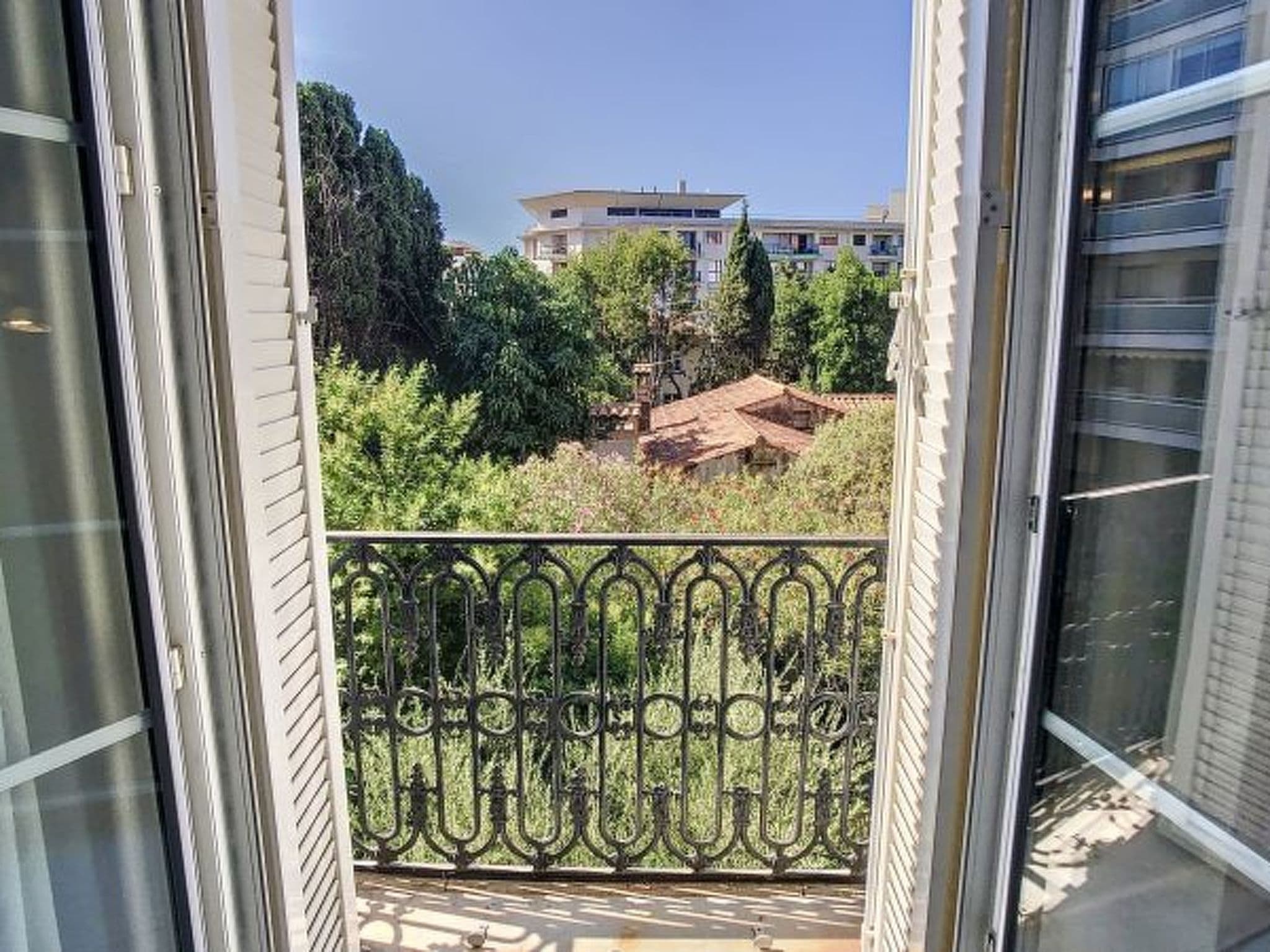 Gallery Image 14