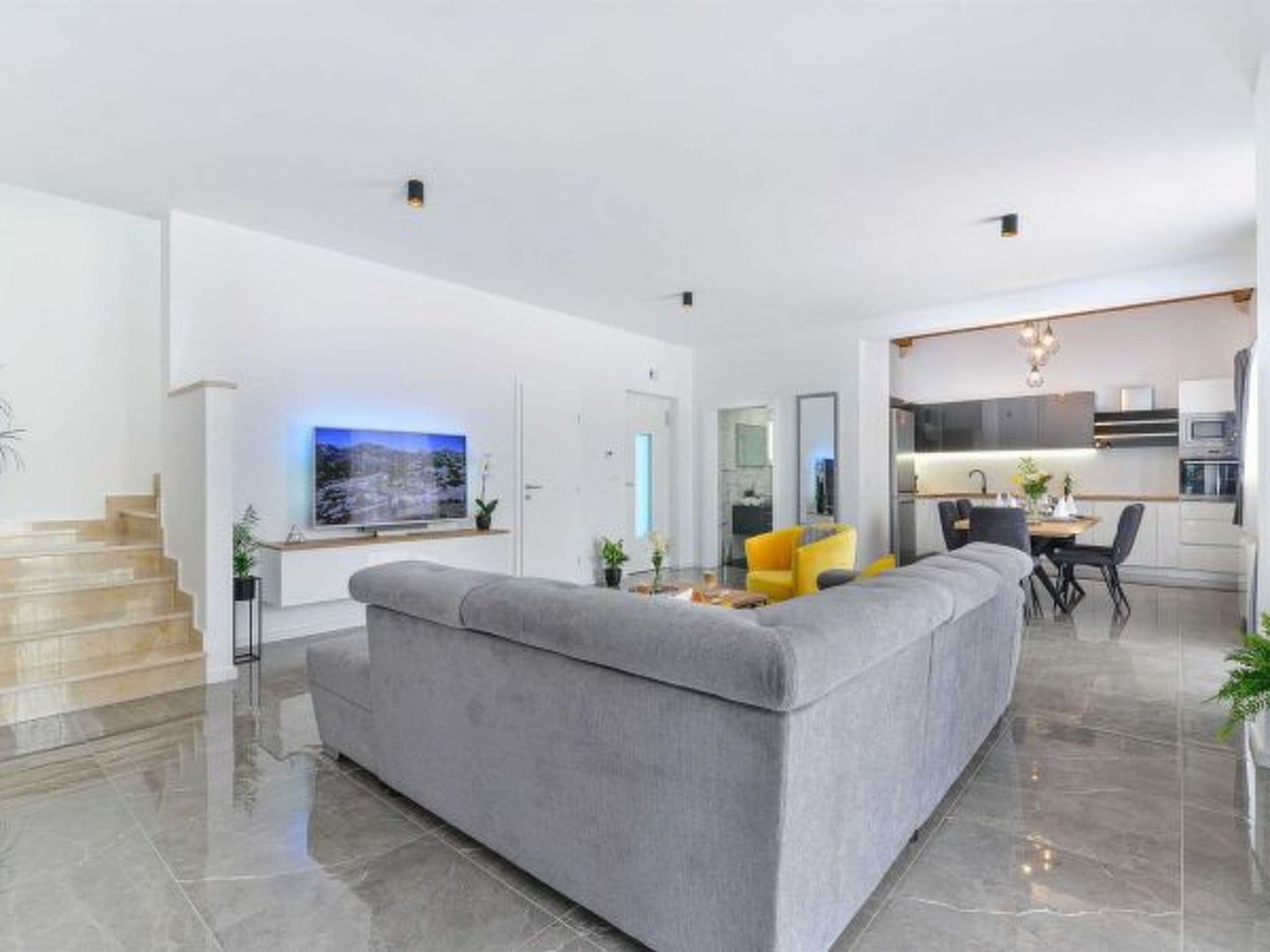 Gallery Image 10