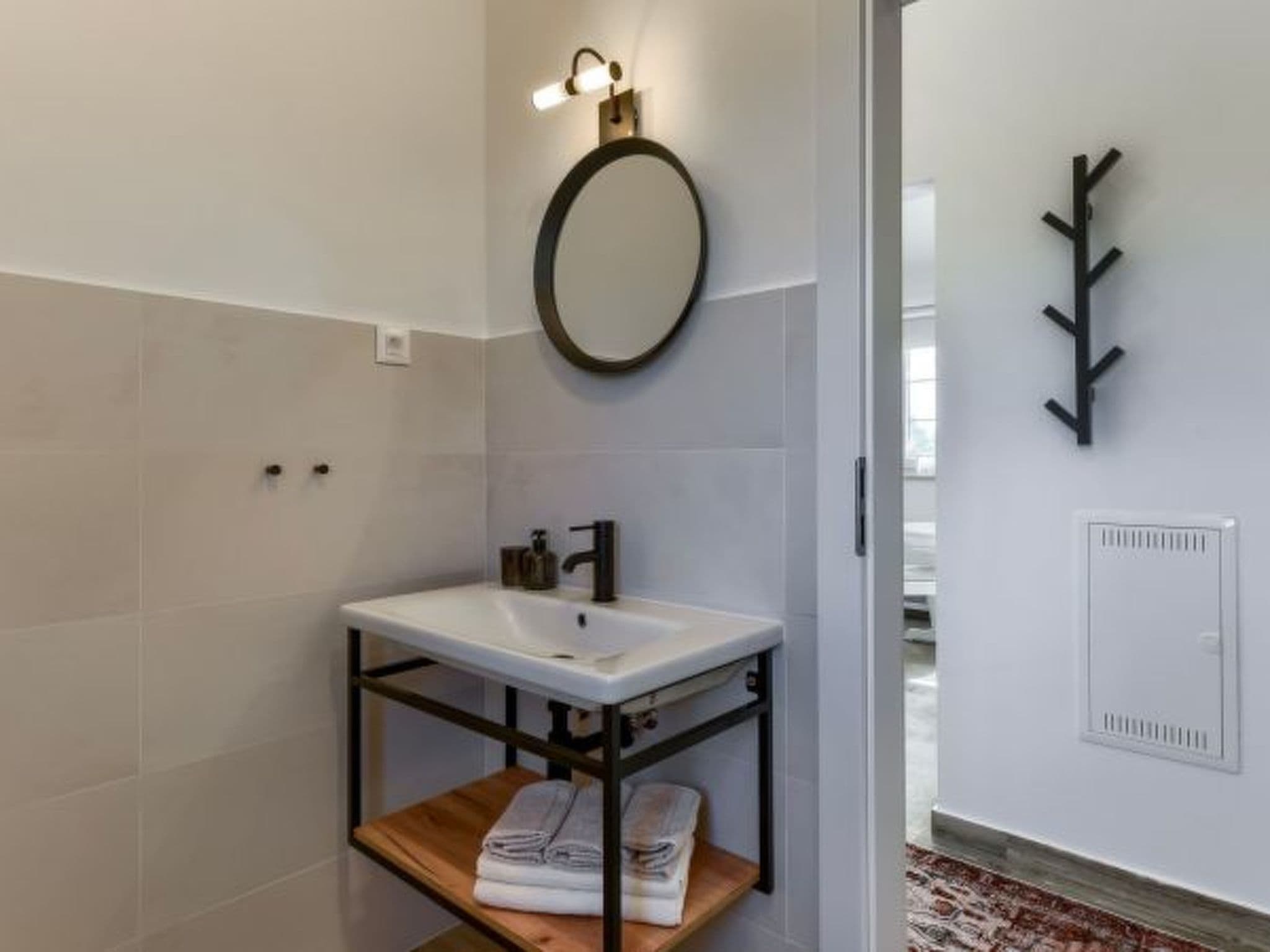 Gallery Image 13