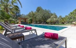 Exquisite Family Home in Santa Gertrudis, 1040