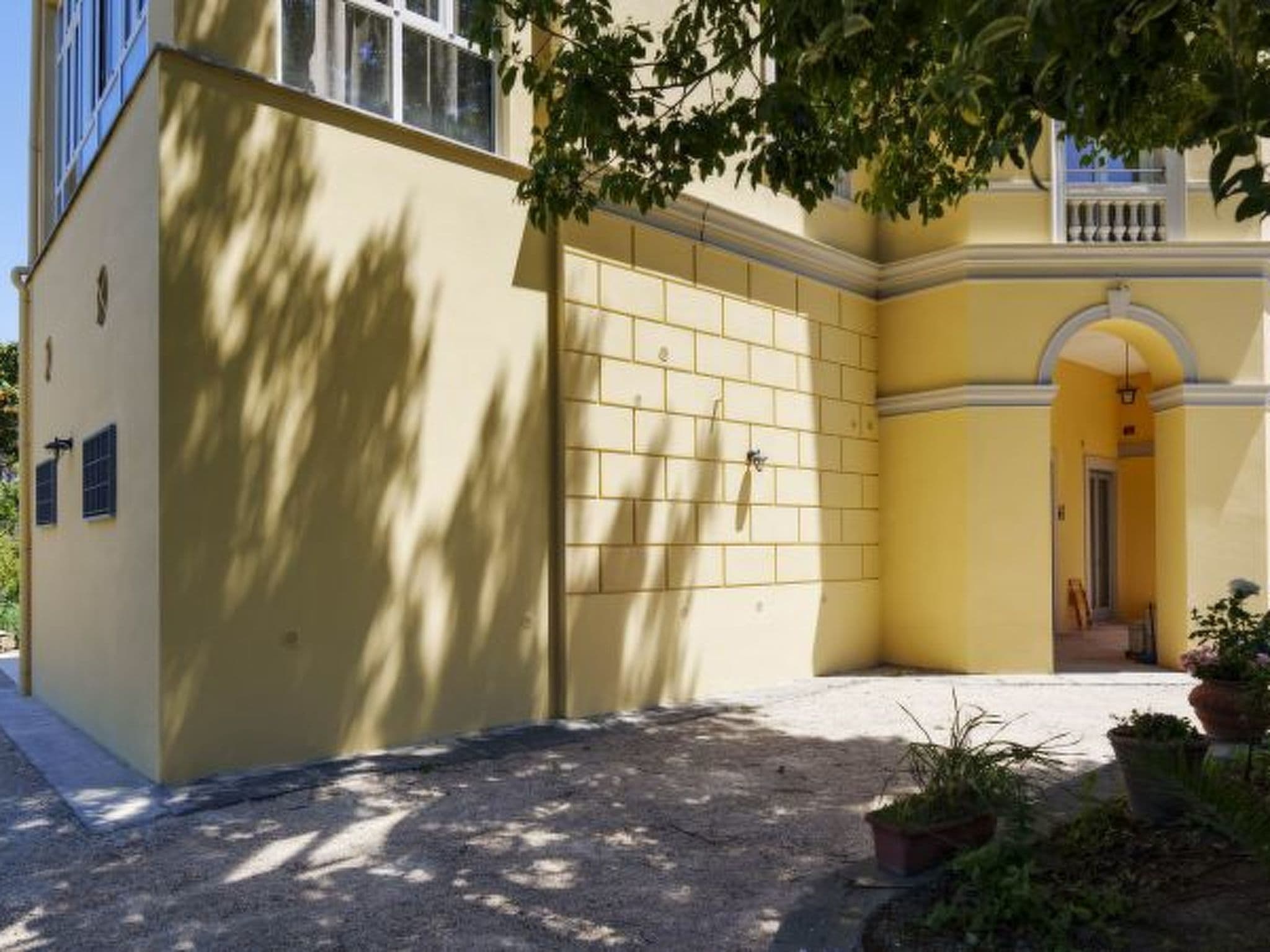 Gallery Image 11