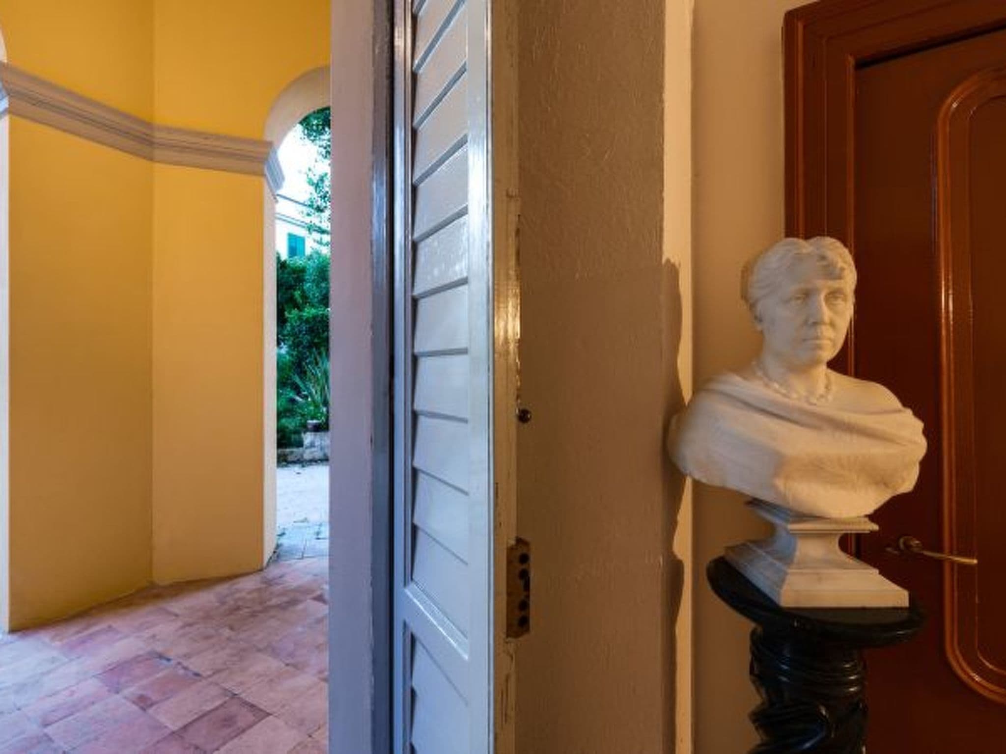 Gallery Image 14