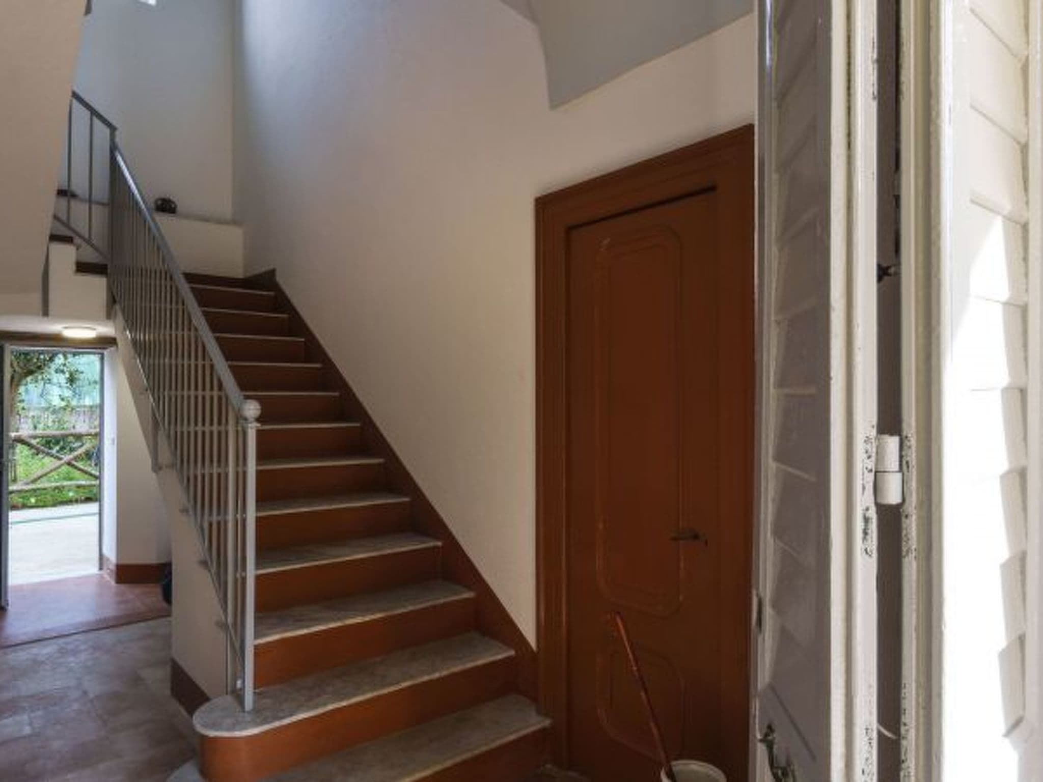 Gallery Image 15