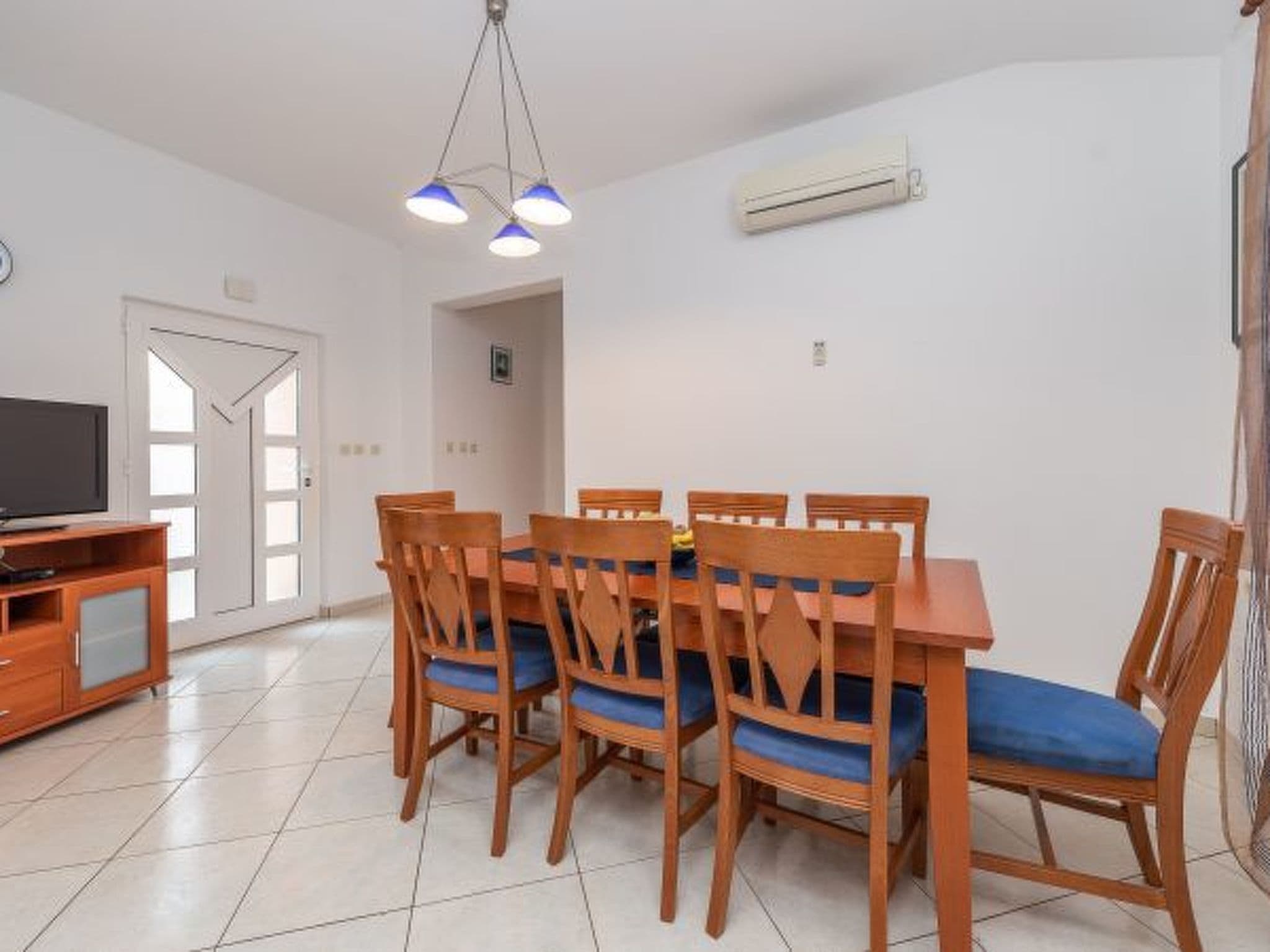 Gallery Image 37