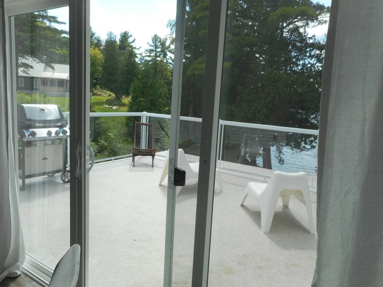 deck of second living room