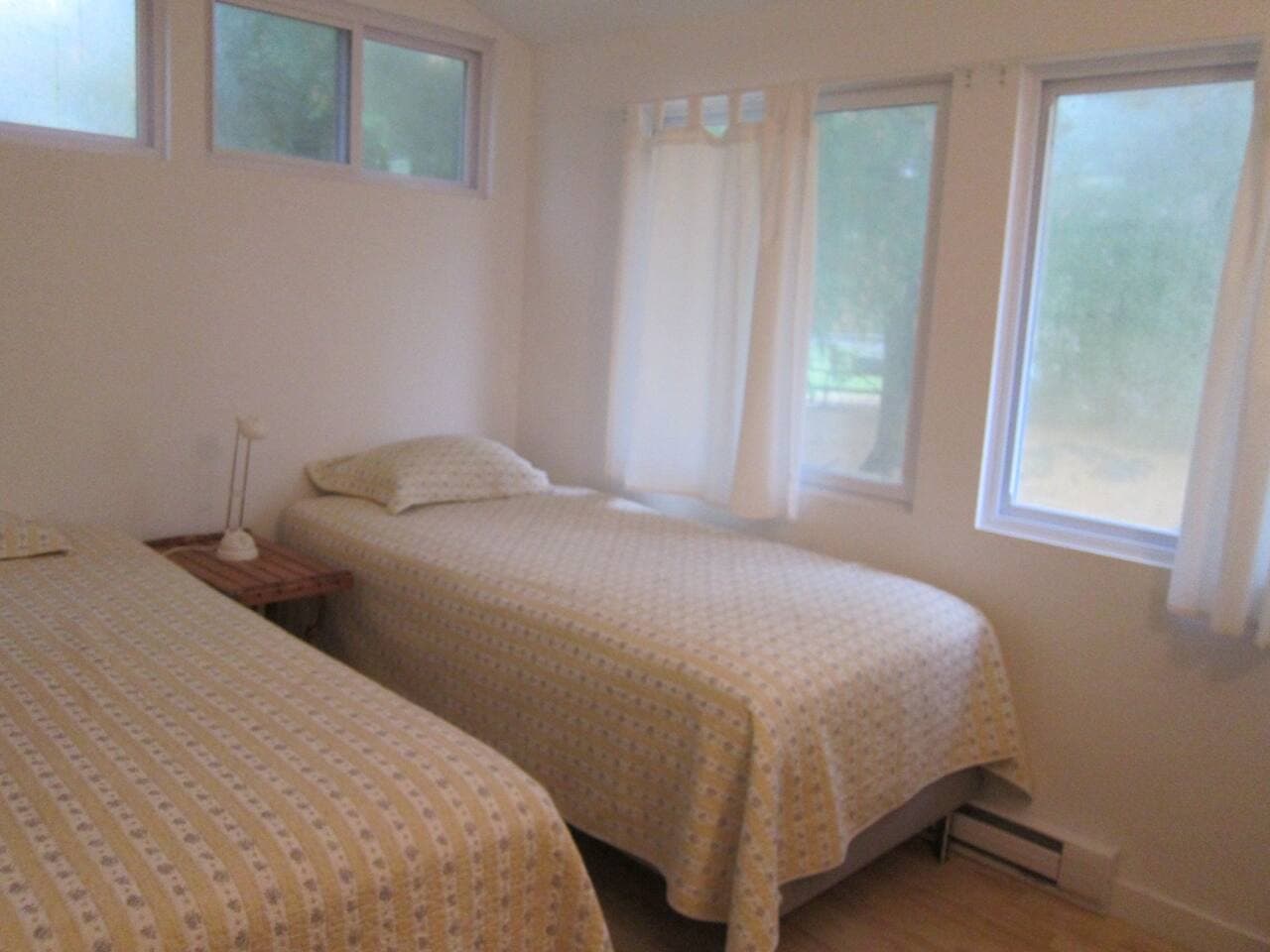 all king beds separate into 2 extra long twins