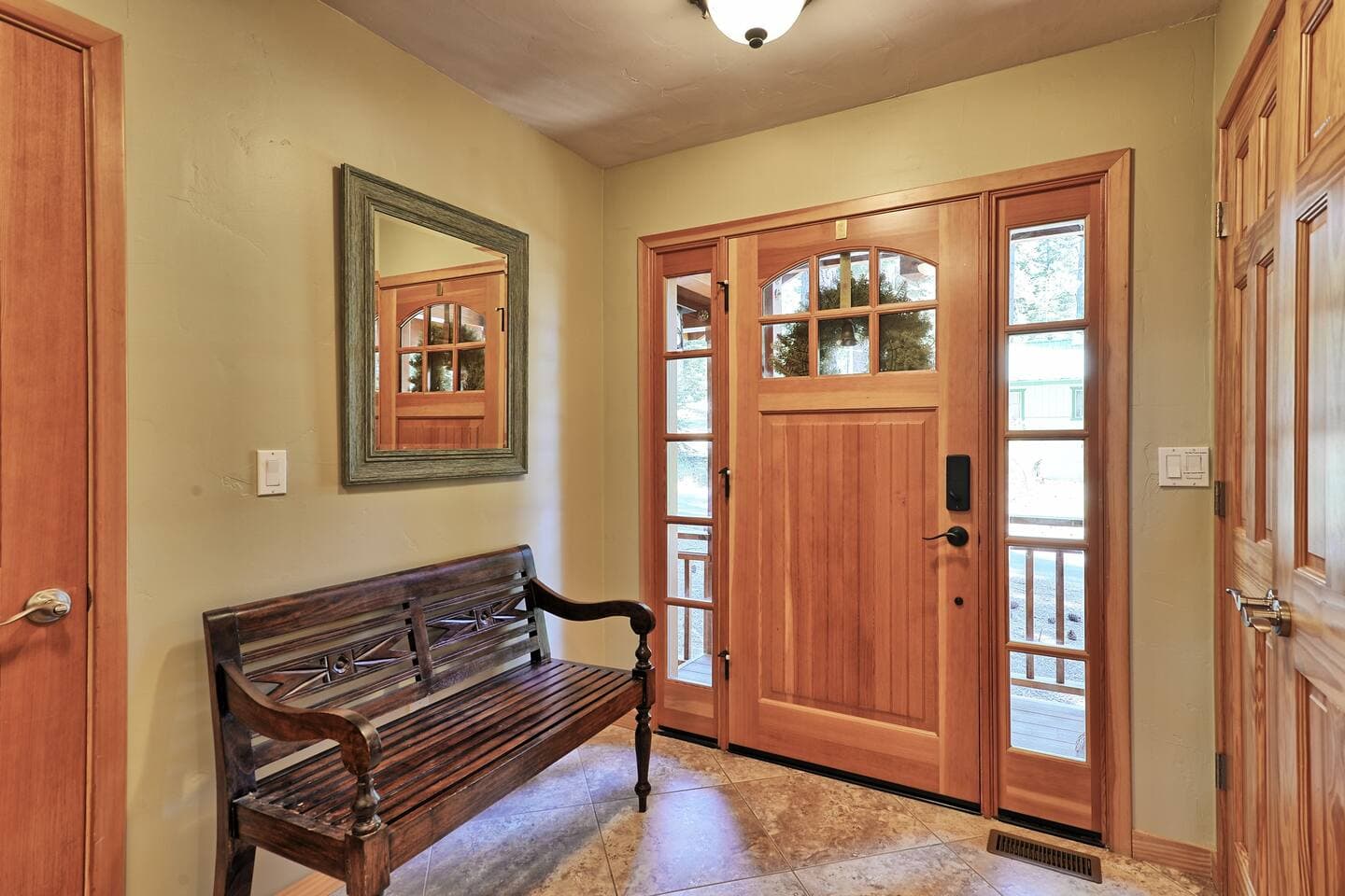 Open and inviting entry way.